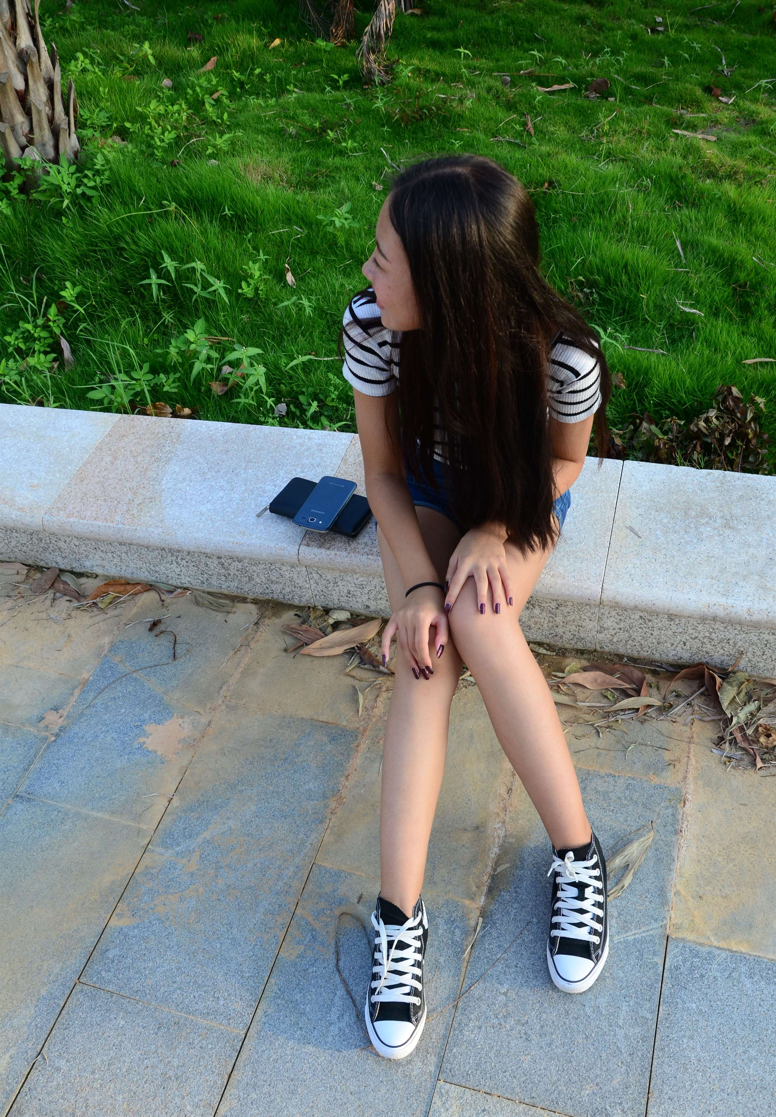 《少女棉袜脚》作品图