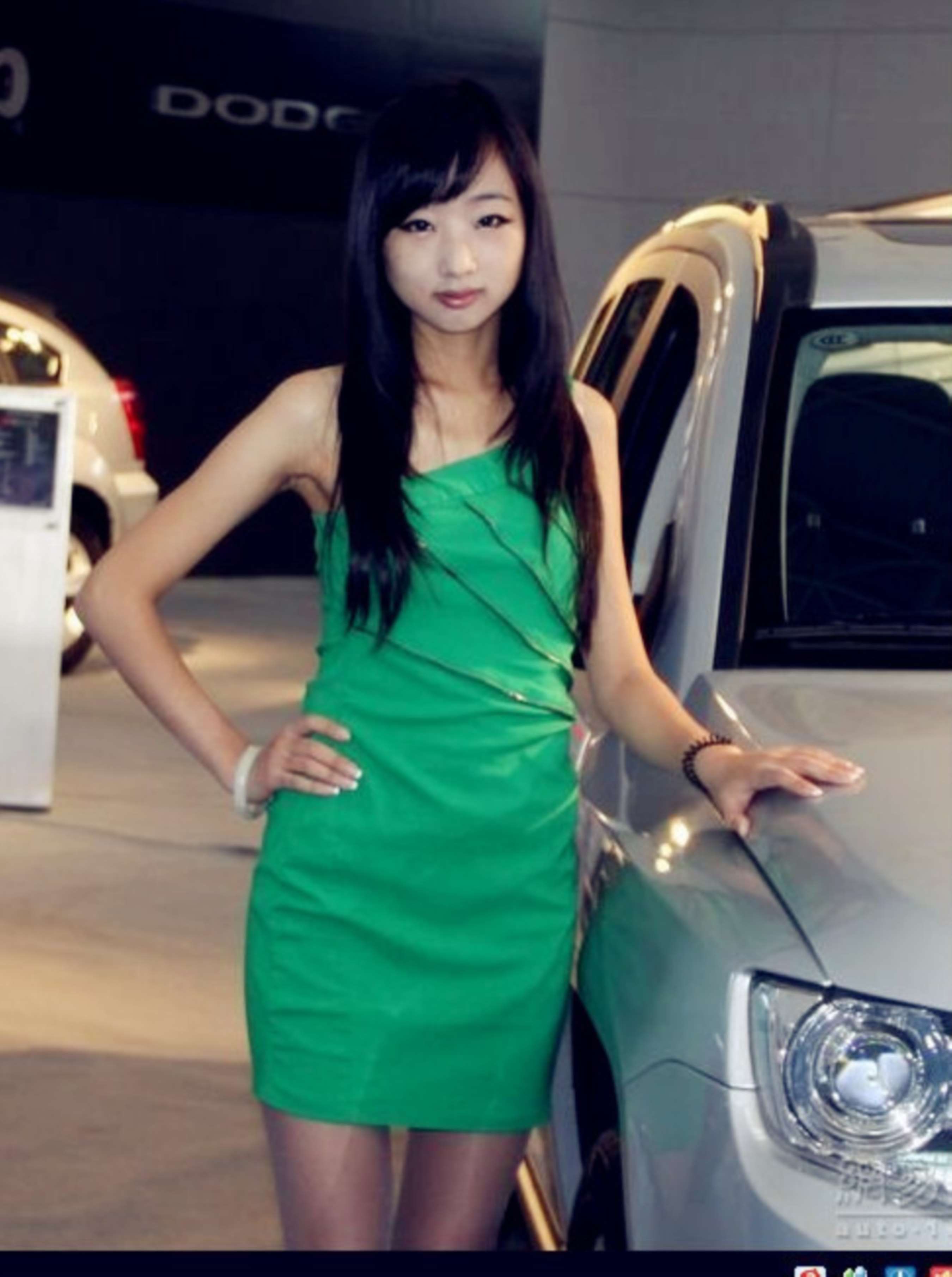 《酷似周冬雨的小车模-艺术系美女奶昔》作品图