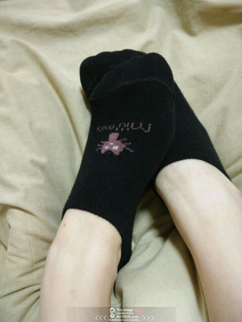 《微信里的恋足女友》作品图