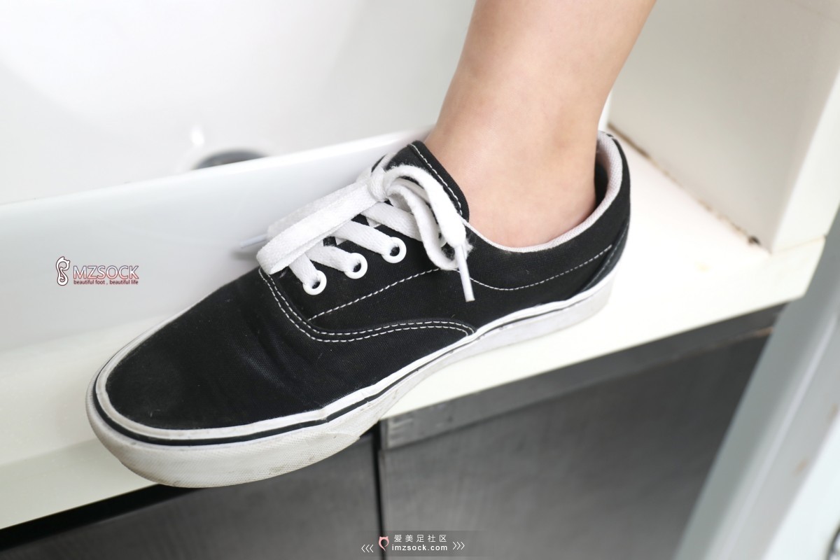 《浴室约拍》作品图