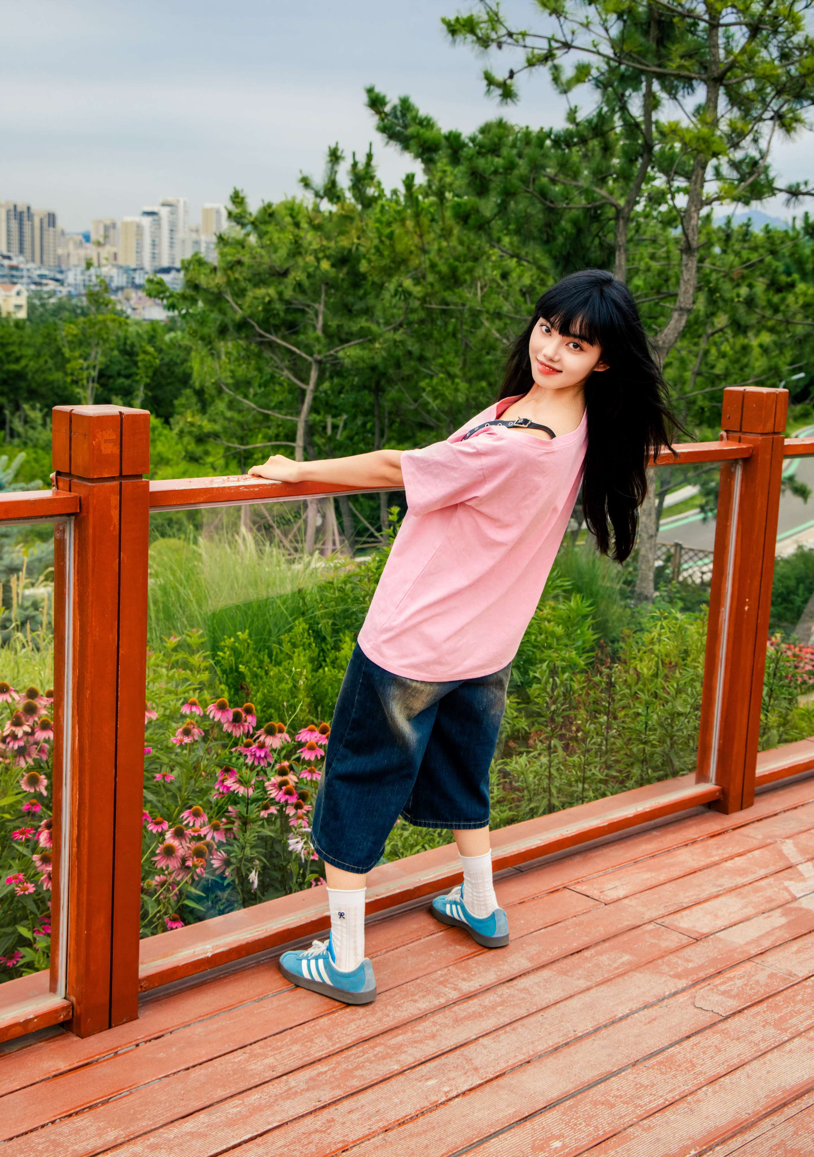 《阿月 牛仔の棉袜美脚》作品图