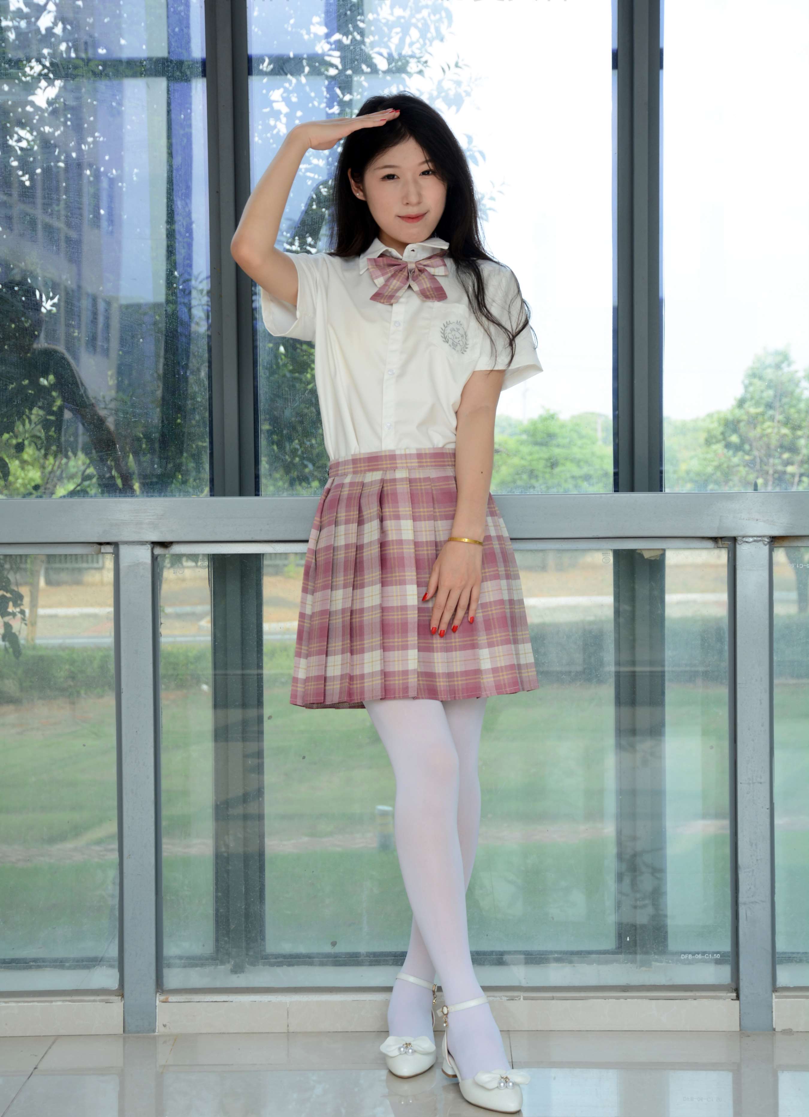 《清离 粉嫩娇艳》作品图