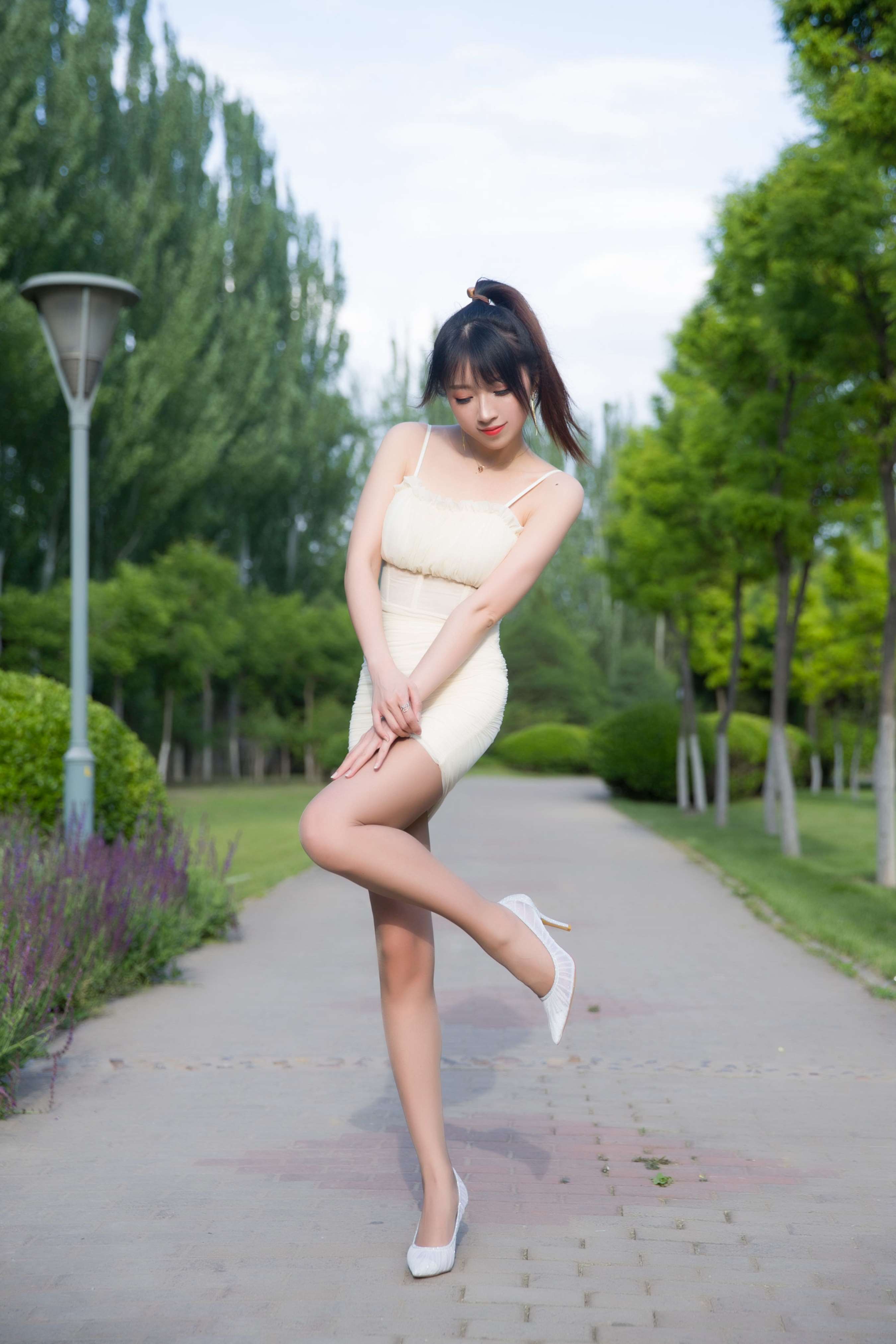 《户外小米裙》作品图