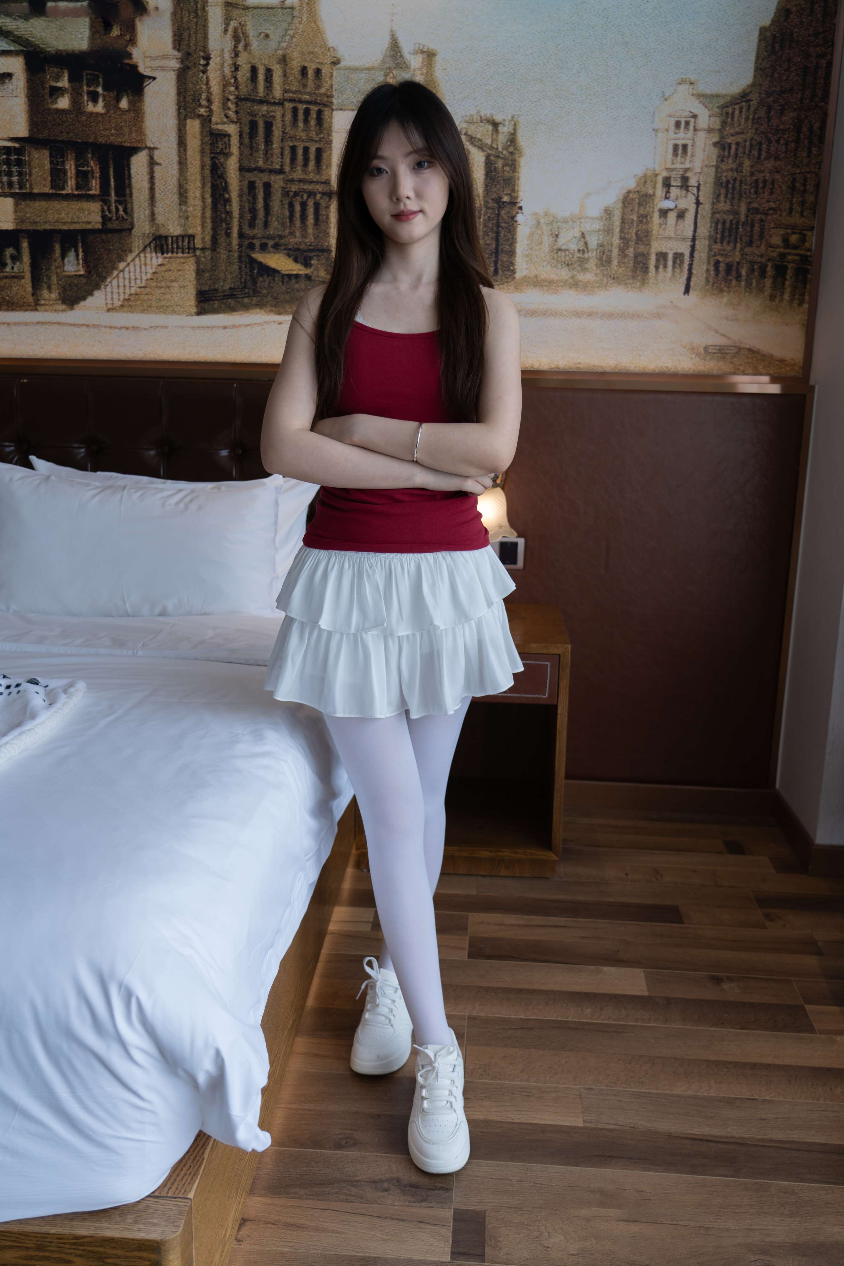 《璇璇-板鞋、厚白丝》作品图