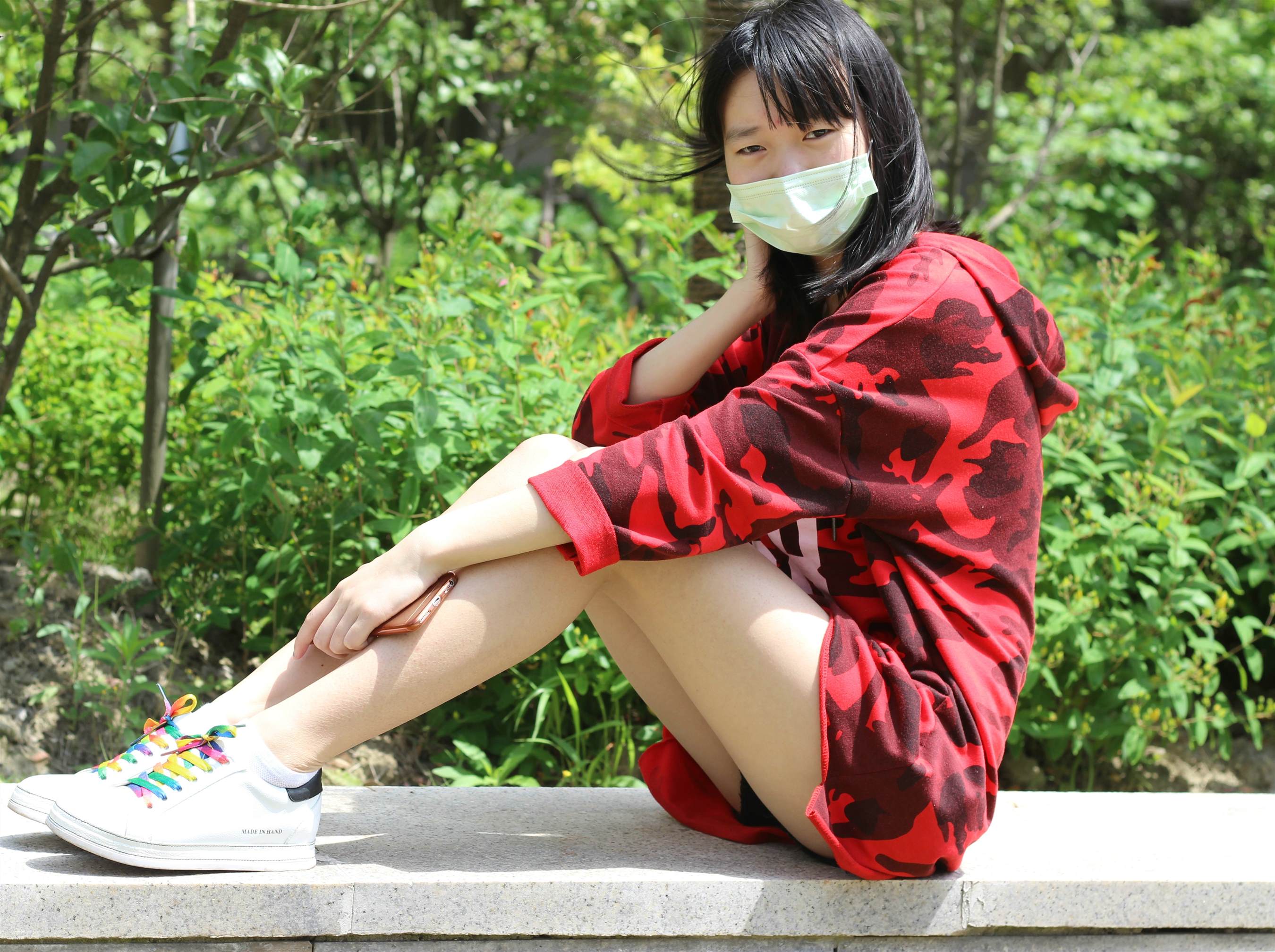 《口罩少女の白棉袜脚丫》作品图