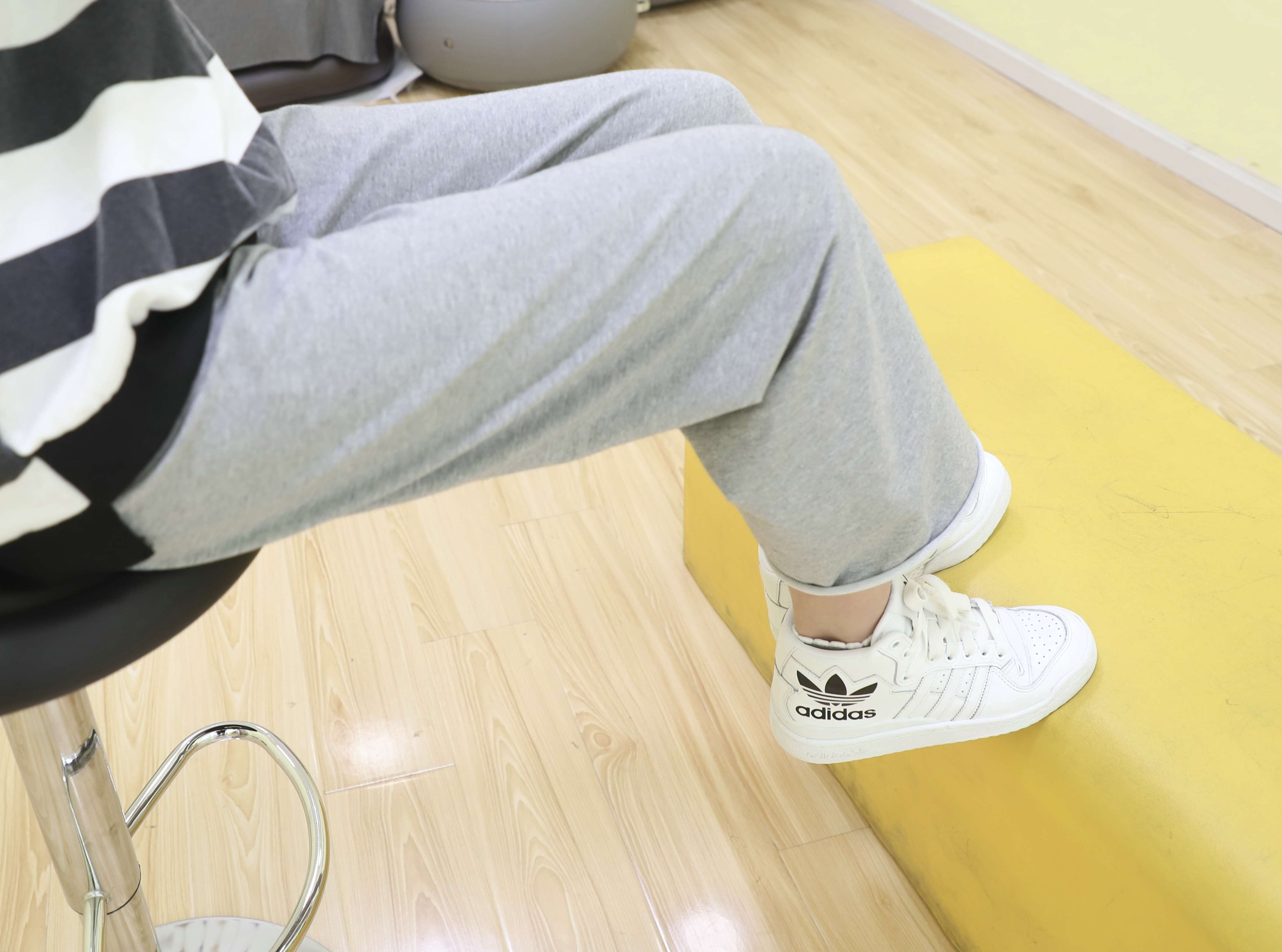 《板鞋の斑点棉袜》作品图