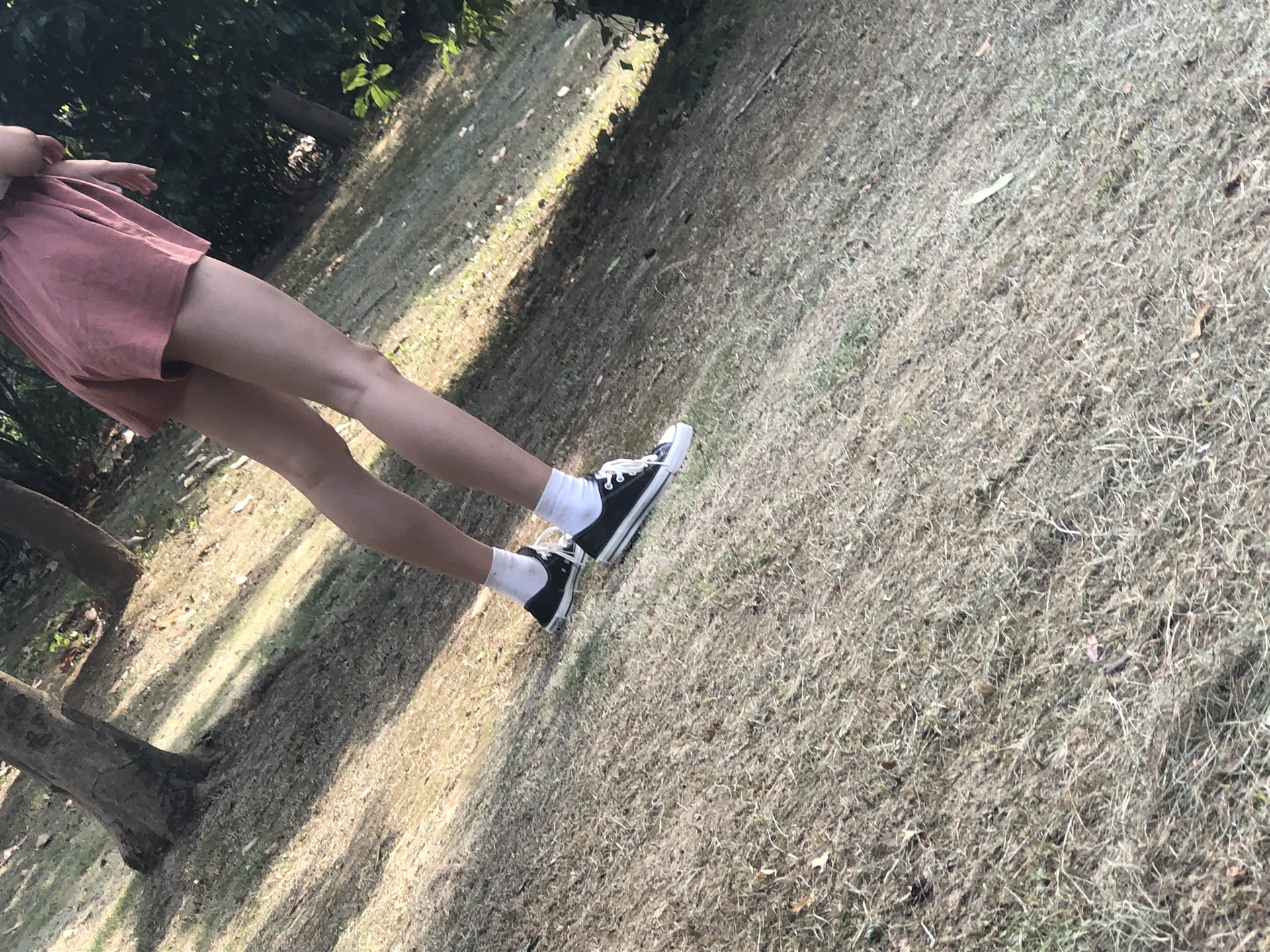 《学妹换帆布鞋过程+2个视频》作品图