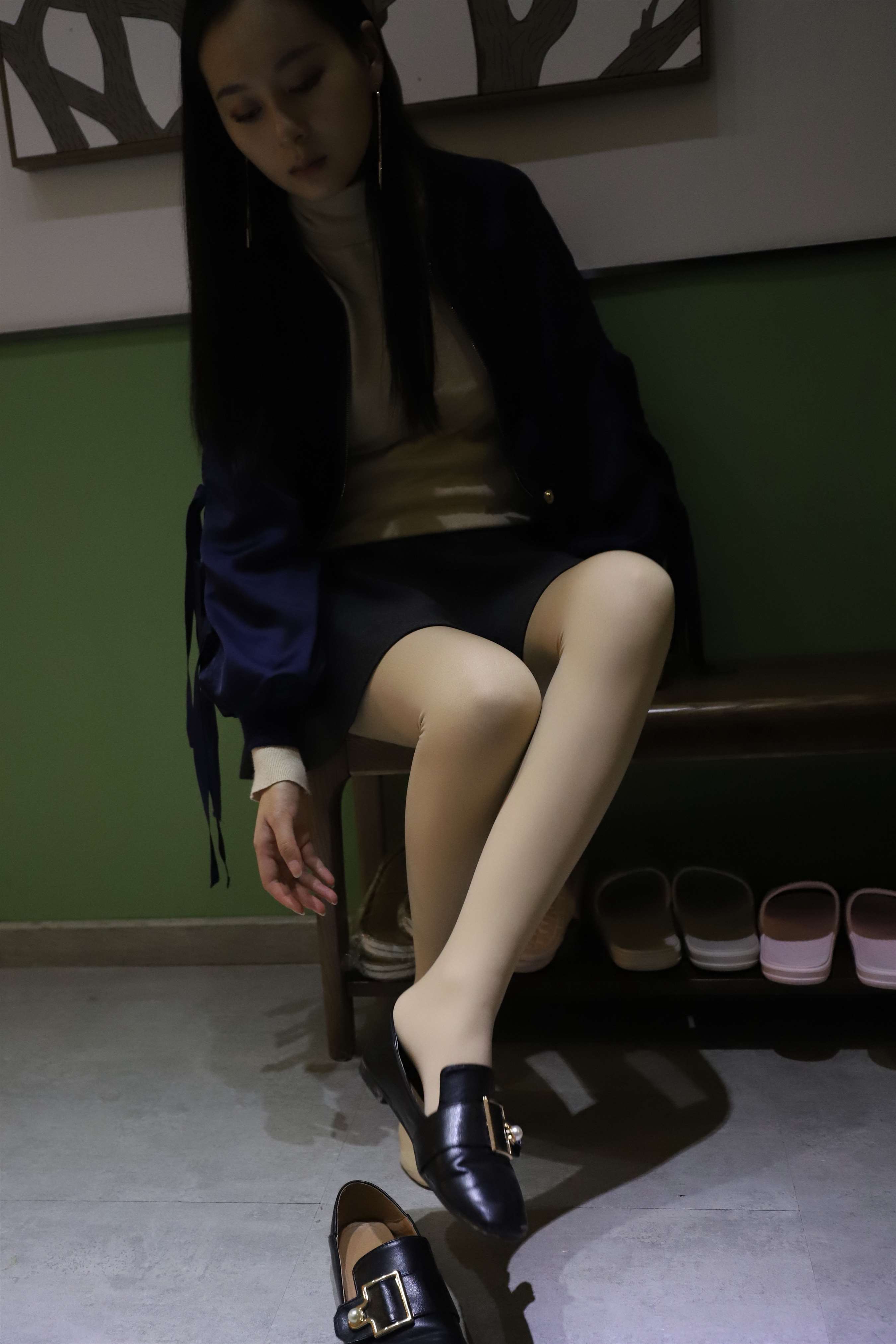 《平跟鞋の肉厚丝脚丫》作品图