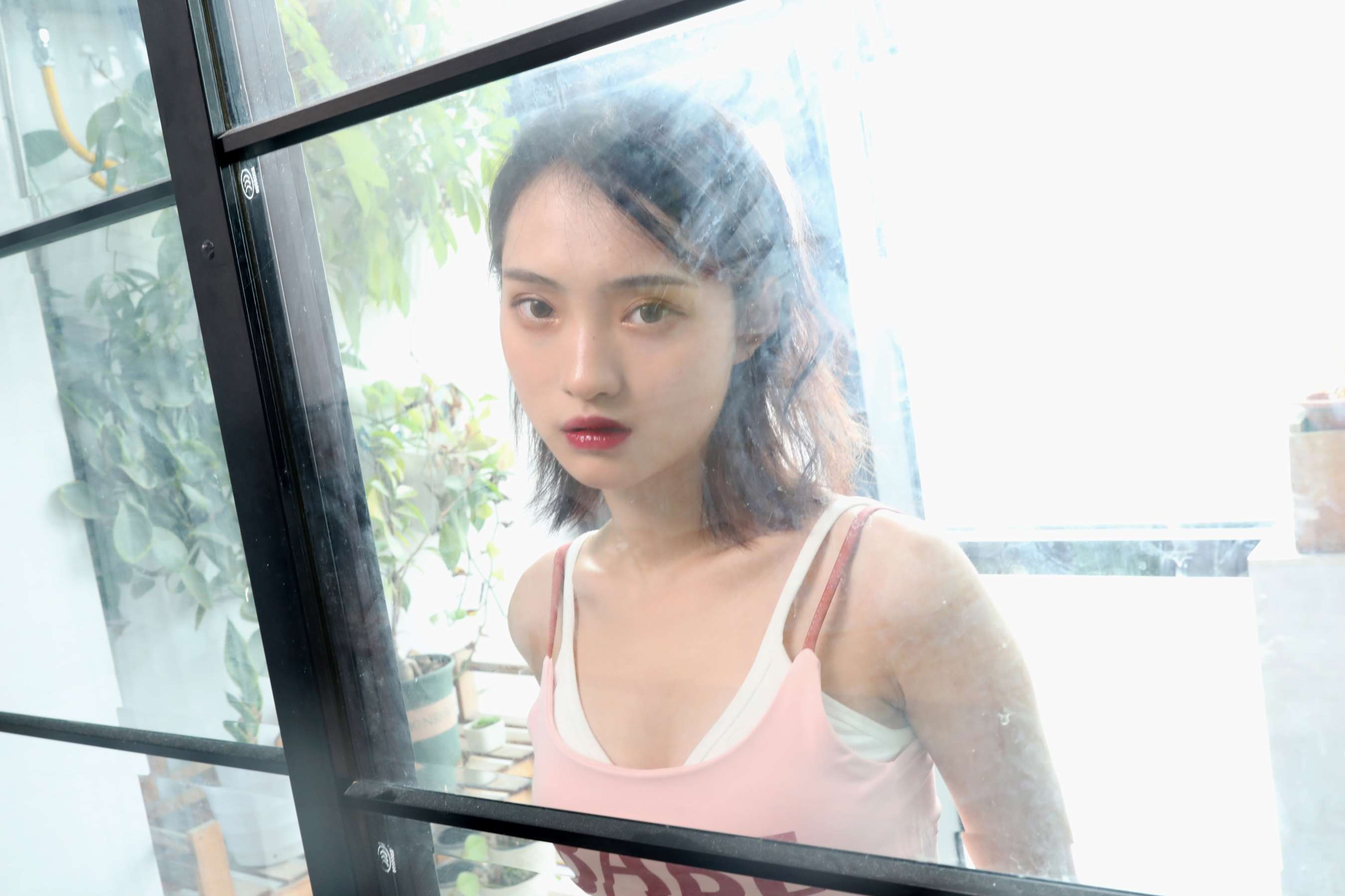 《茜茜的肉丝の裸足》作品图