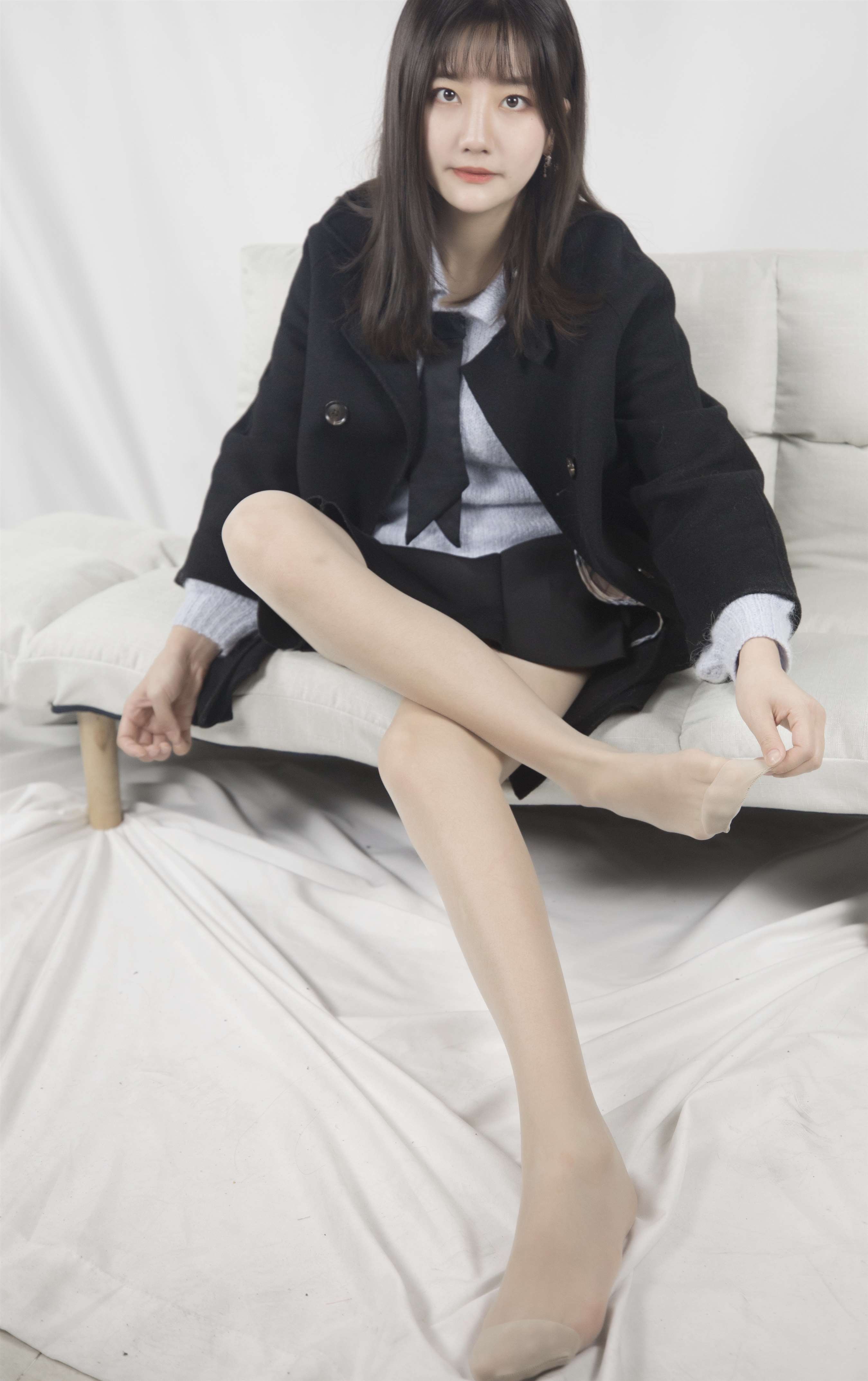 《高冷范的长靴の肉丝脚丫+视频1个》作品图