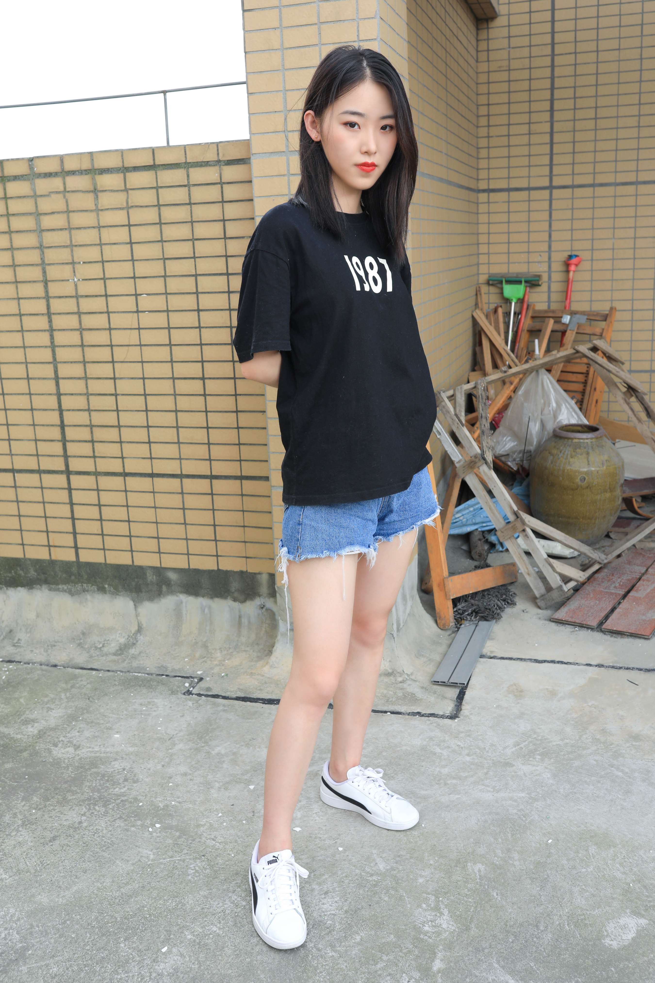 《Carrie天台上展板鞋の棉袜》作品图