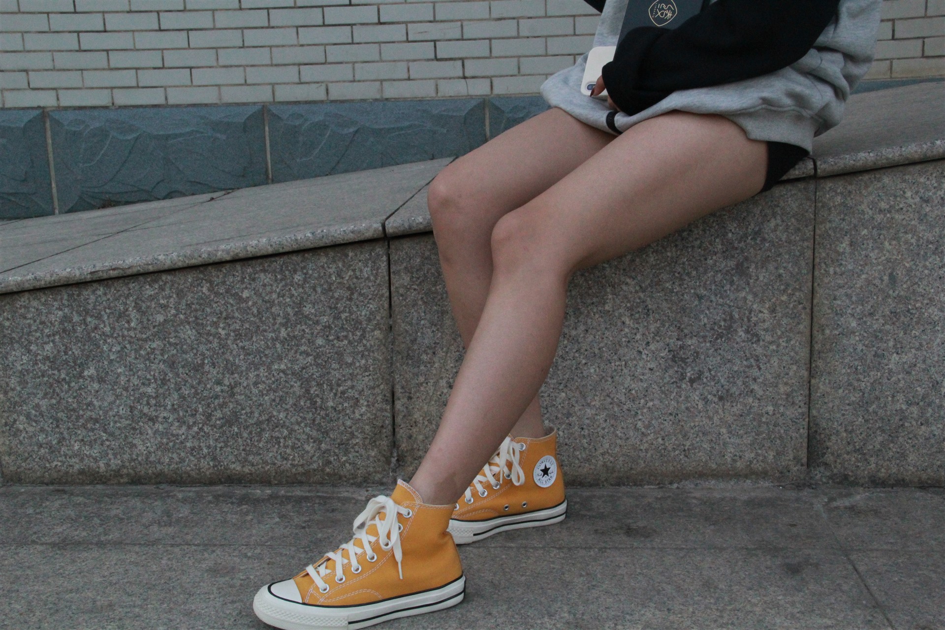 《校园学妹多套袜子互换+5个视频》作品图