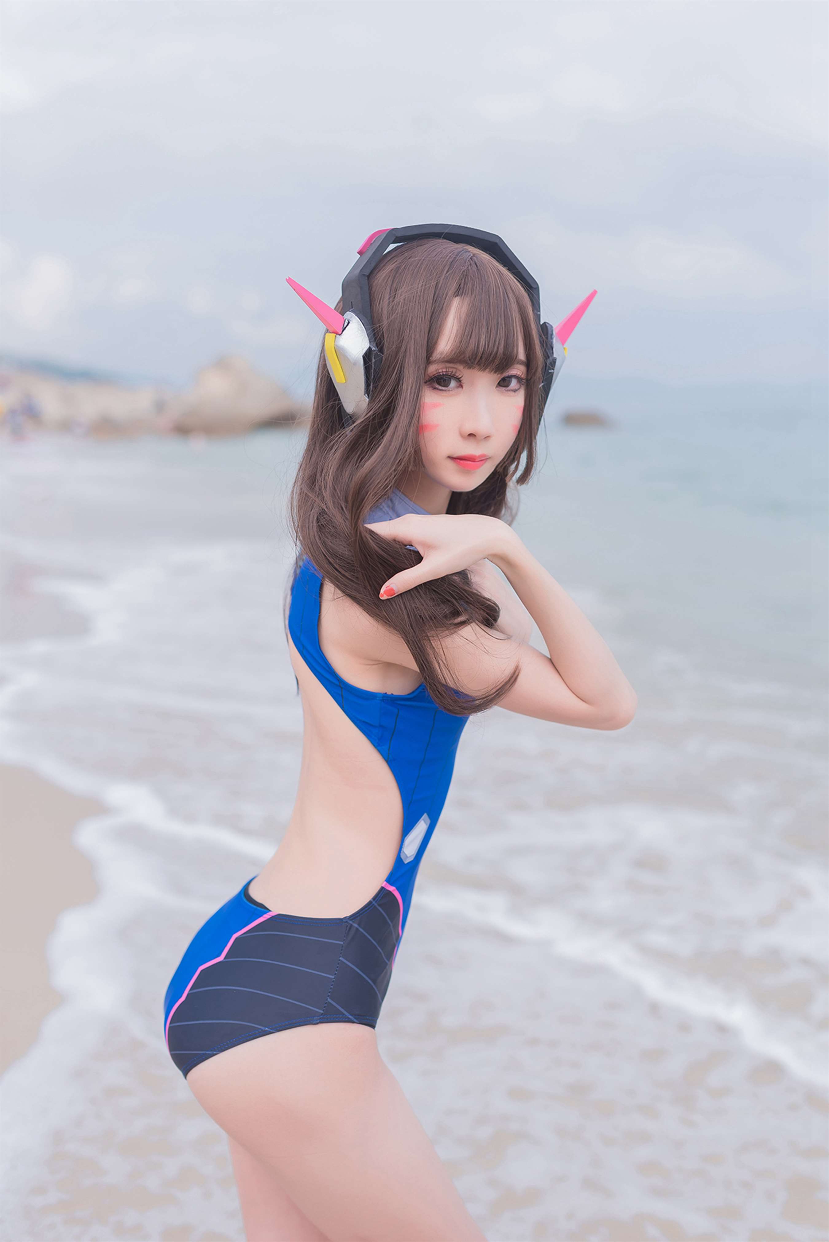 《Cosplay三角泳装》作品图