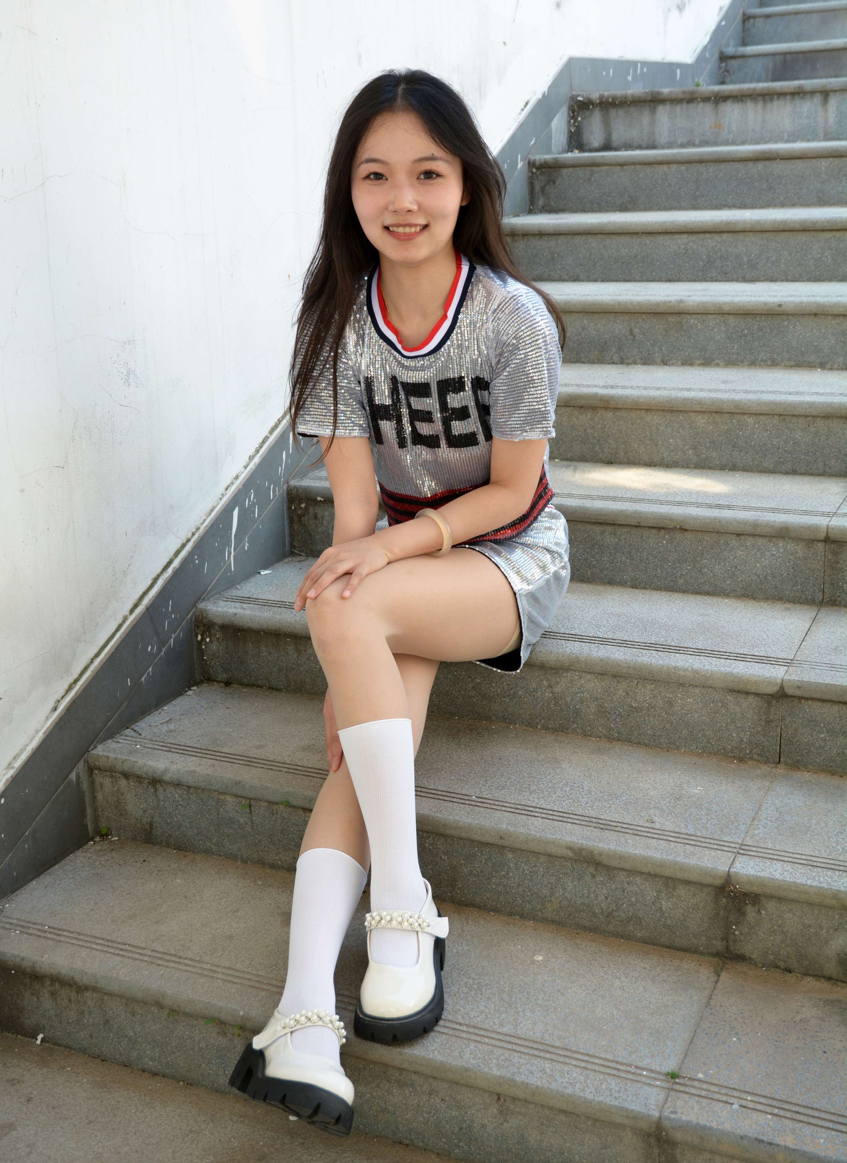 《芸芸白袜套丝》作品图