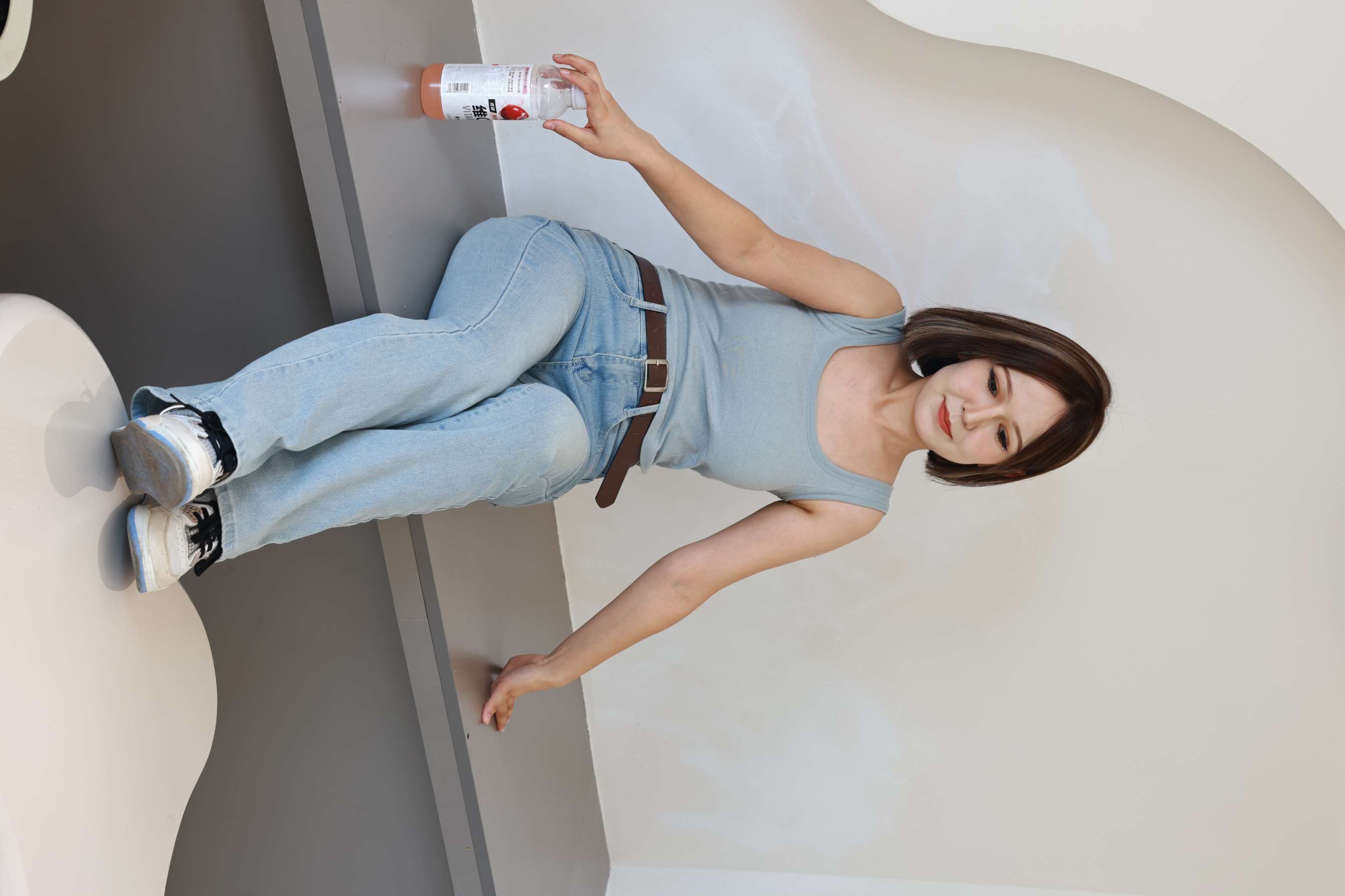 《阿依夏 牛仔裤の丝足》作品图