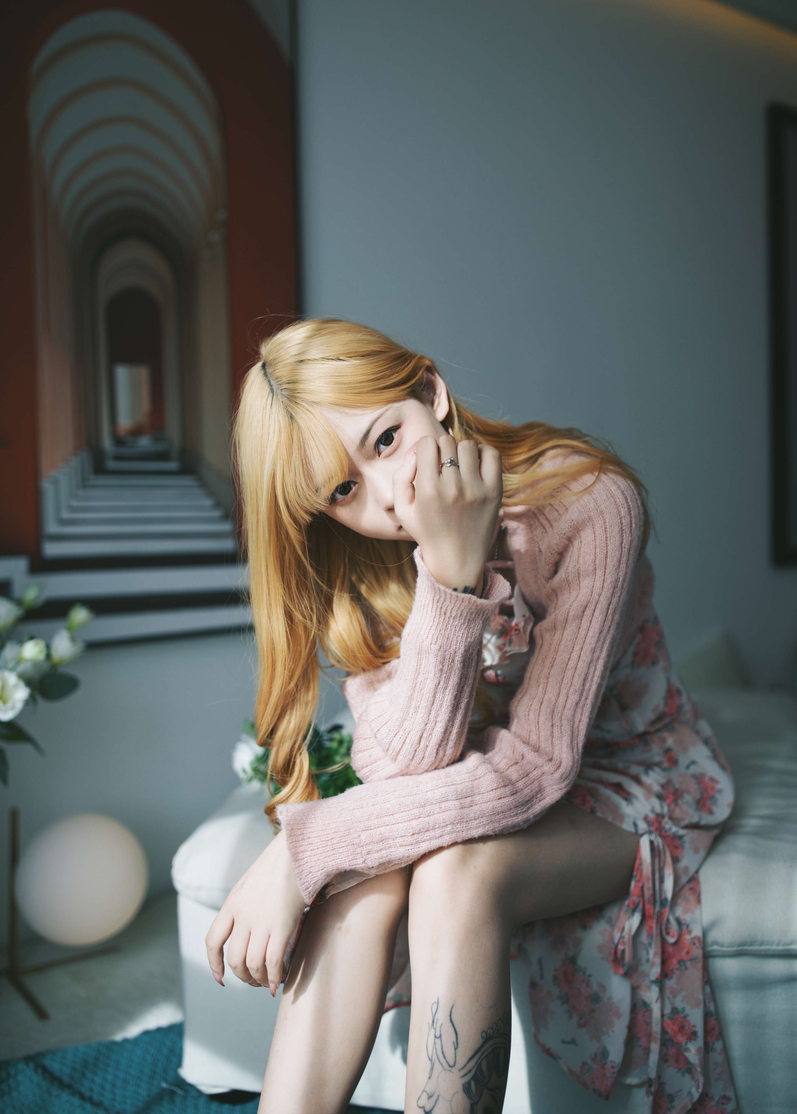 《少女纹身脚の船袜足》作品图