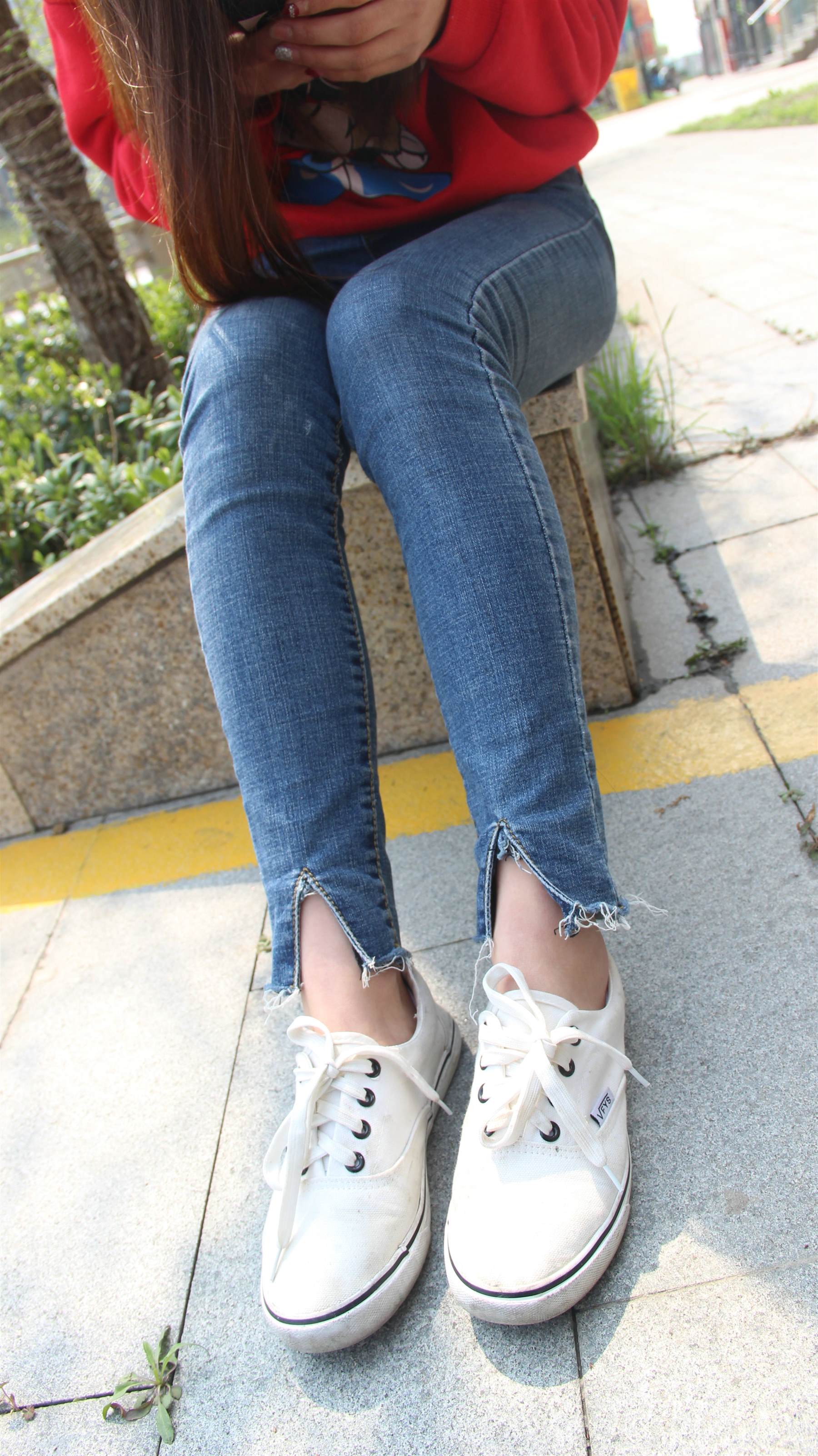 《小姐姐帆布鞋の船袜脚丫》作品图