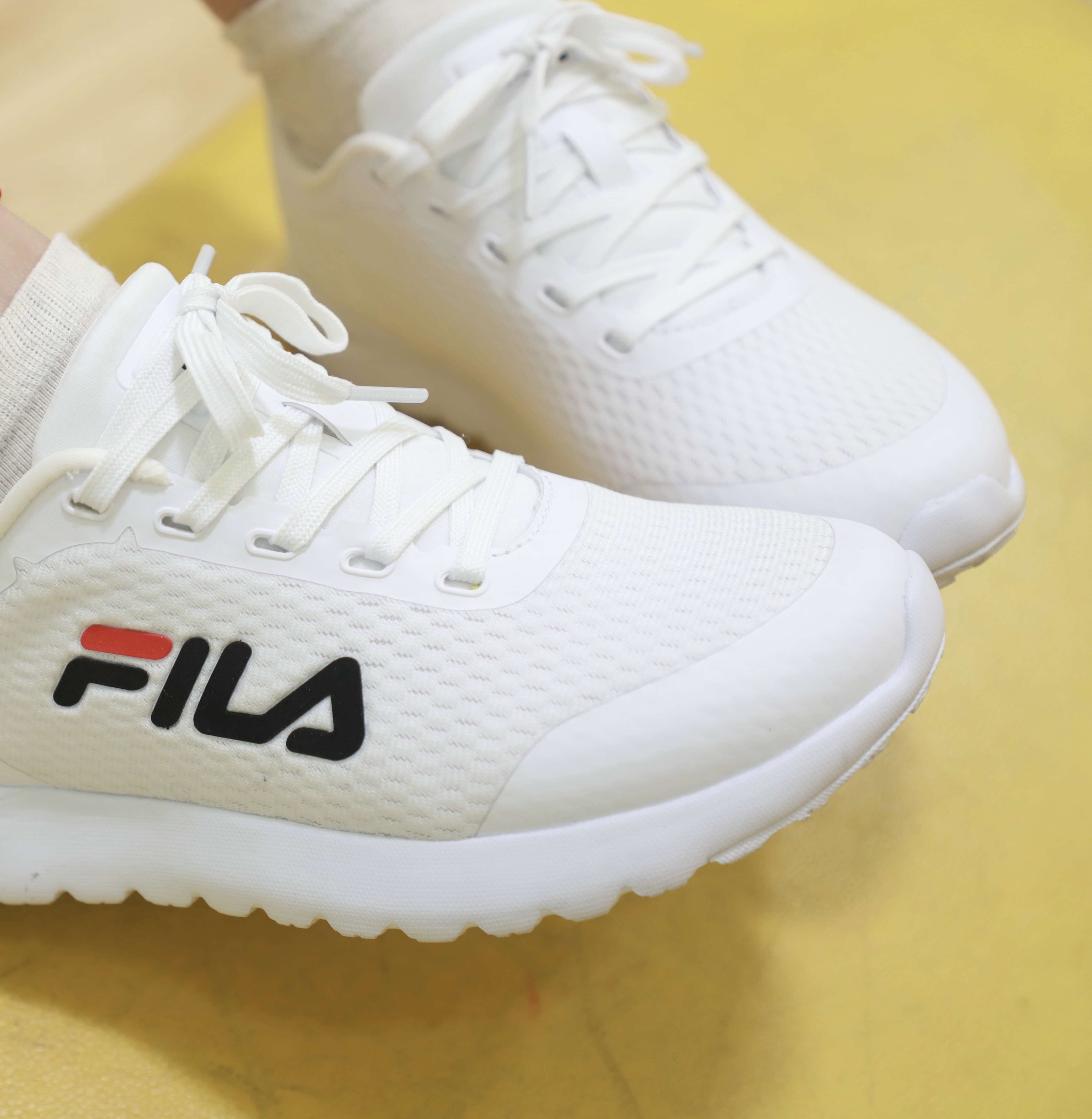 《学妹棉袜嫩足【视频1个网盘下载】》作品图