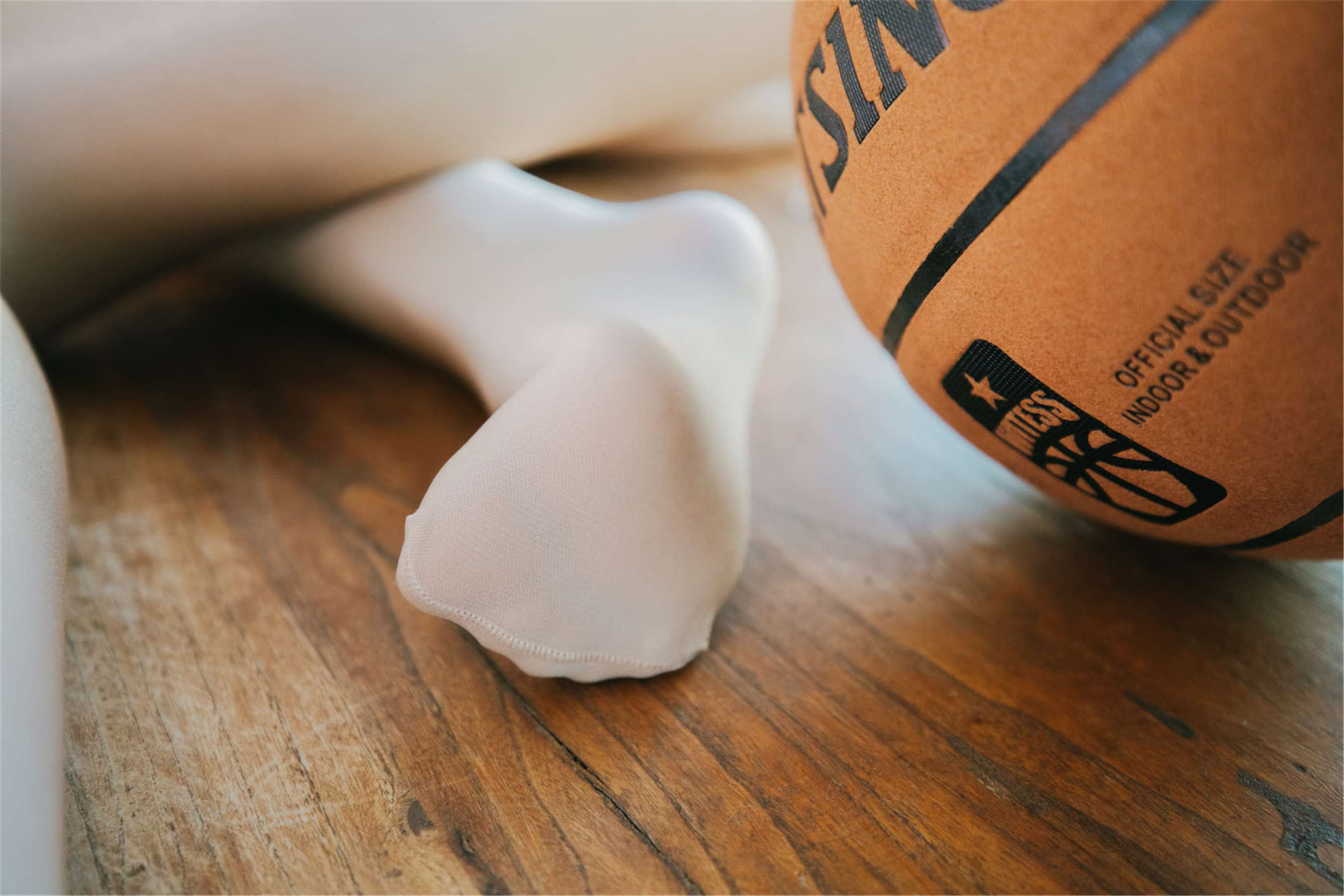 《啦啦队少女》作品图