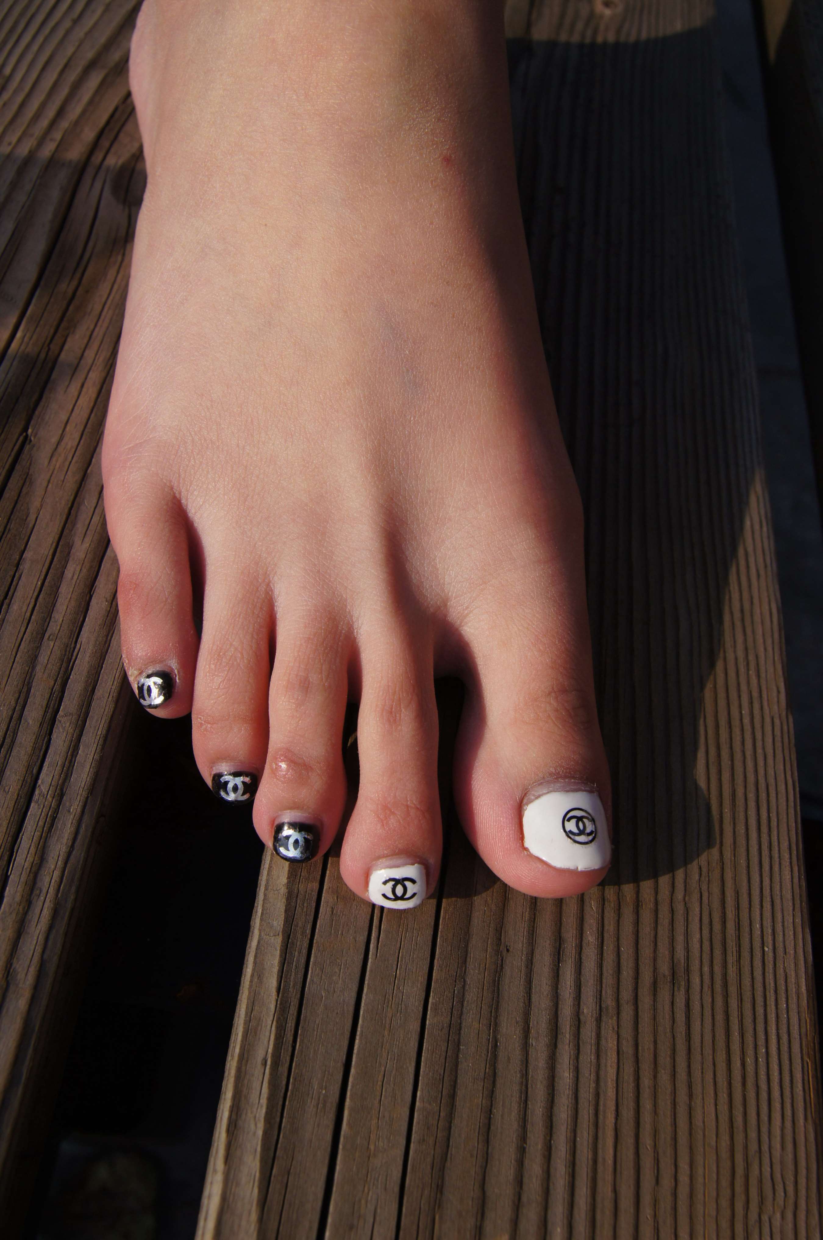 《实习护士的脚丫》作品图