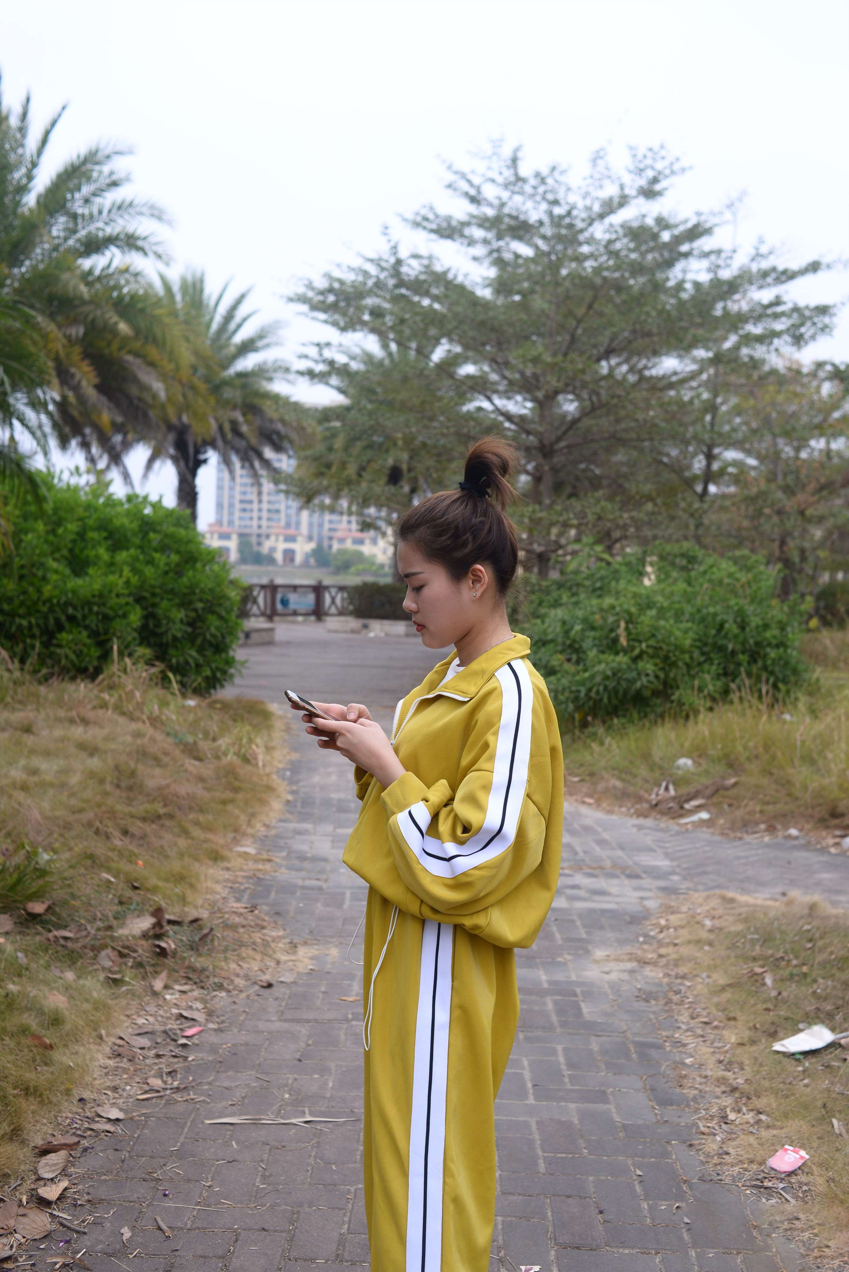 《运动学妹的船袜脚》作品图