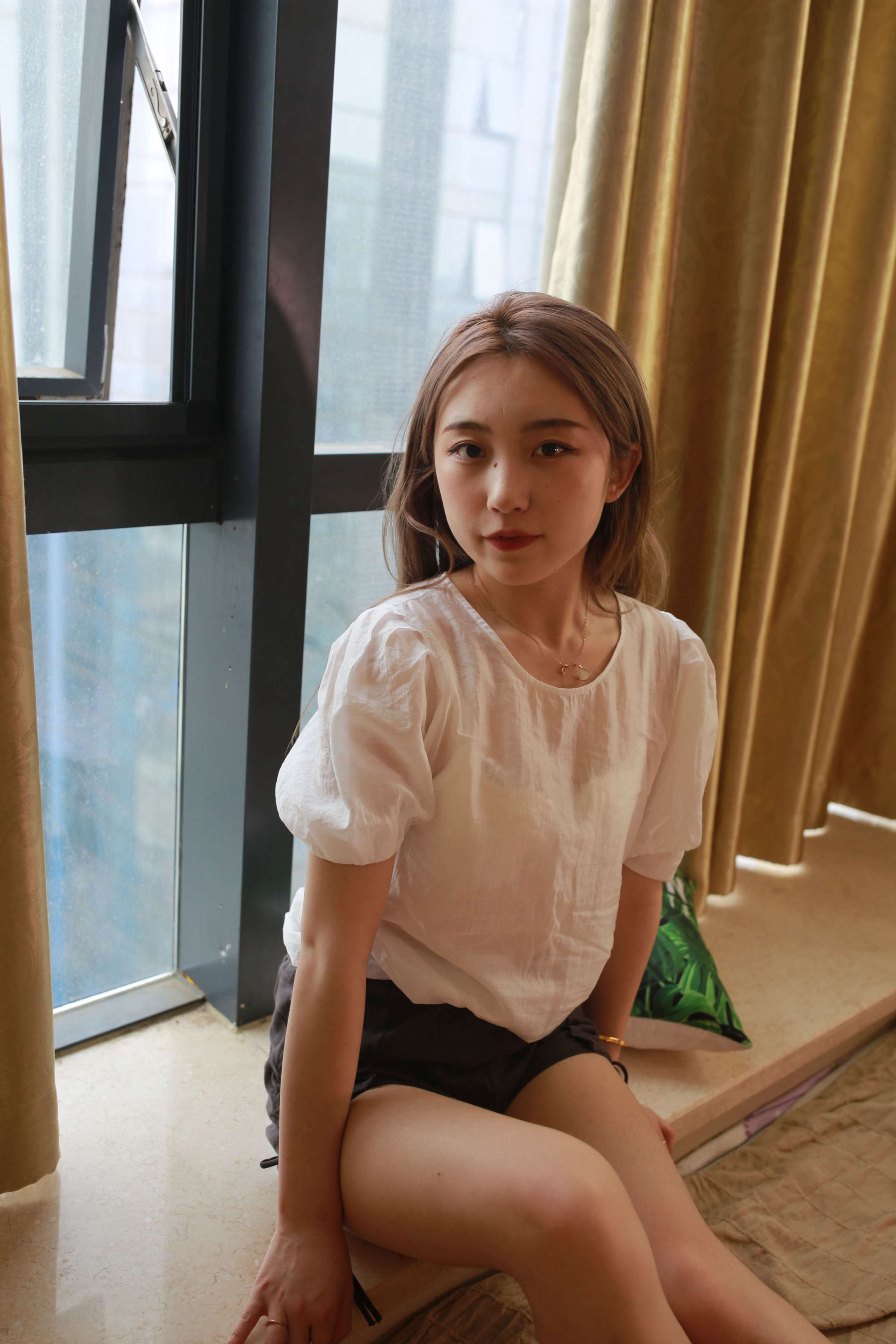 《欣欣嫩足》作品图