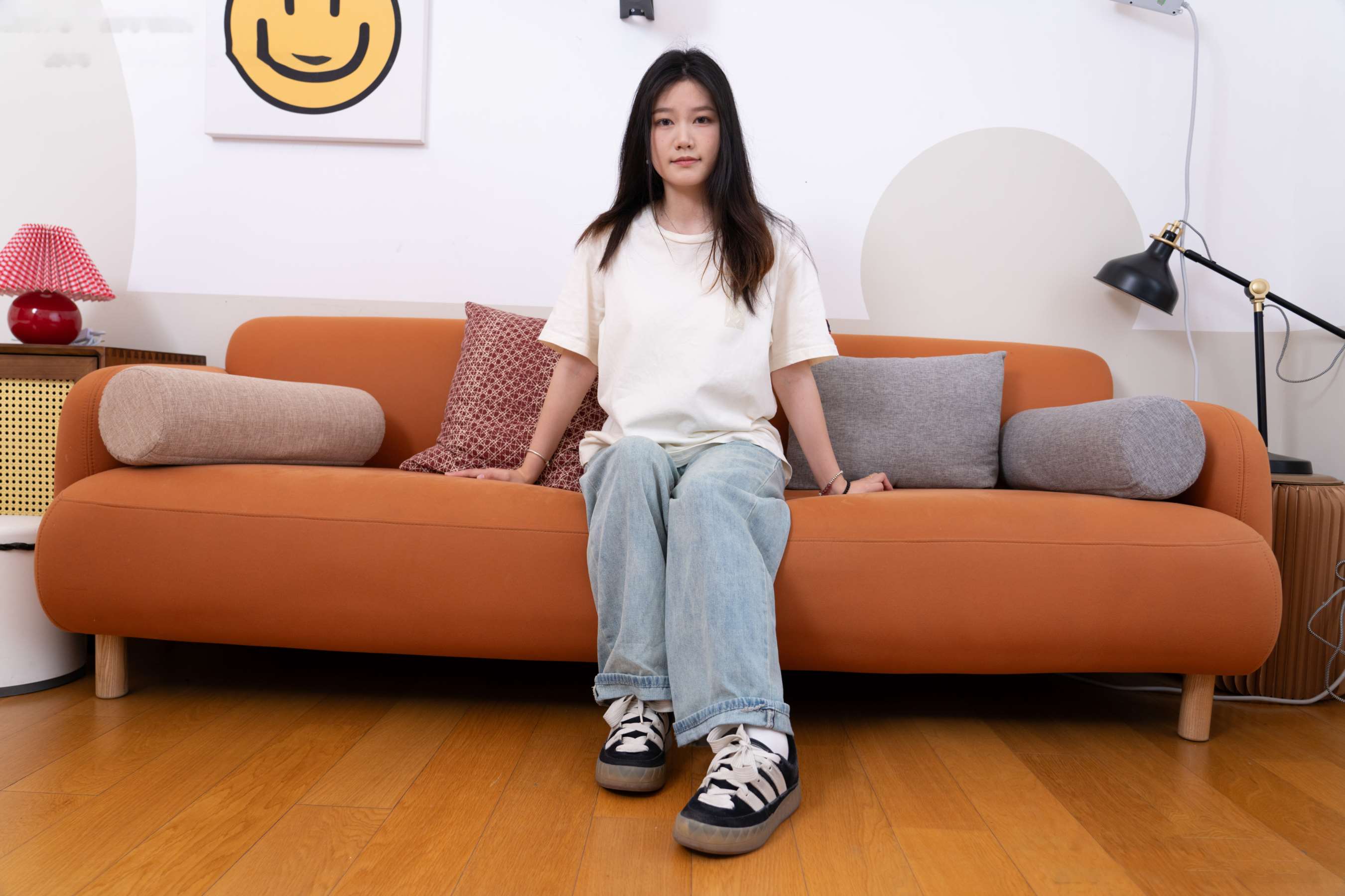 《松松 帆布鞋白棉袜の裸足》作品图