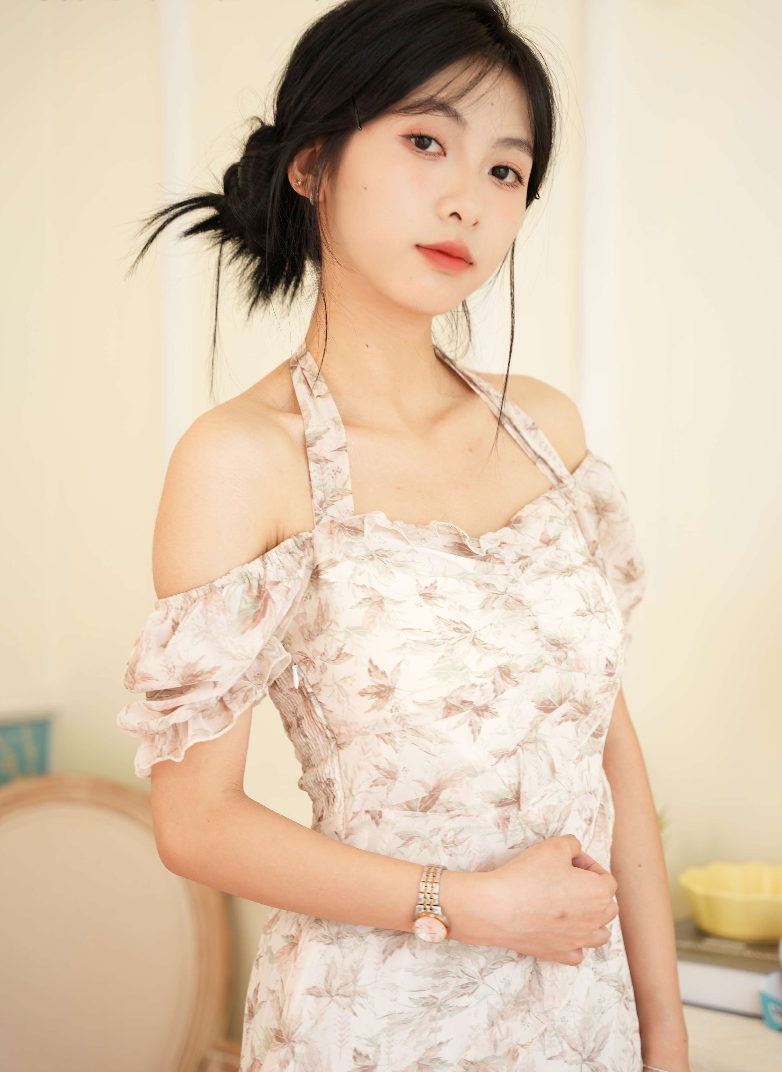 《灵儿-越夜越美丽》作品图