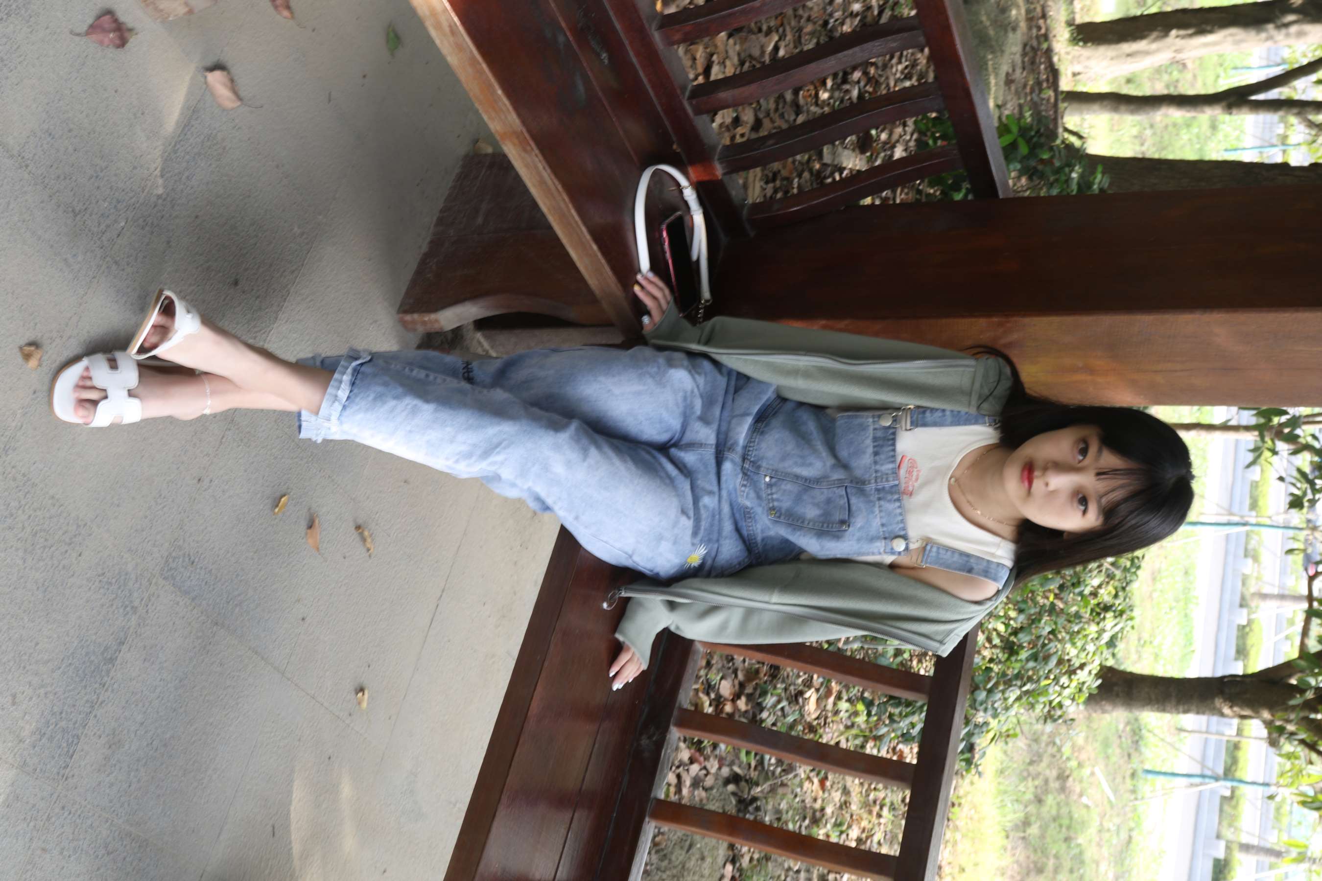 《日系少女的初夏游园日记》作品图