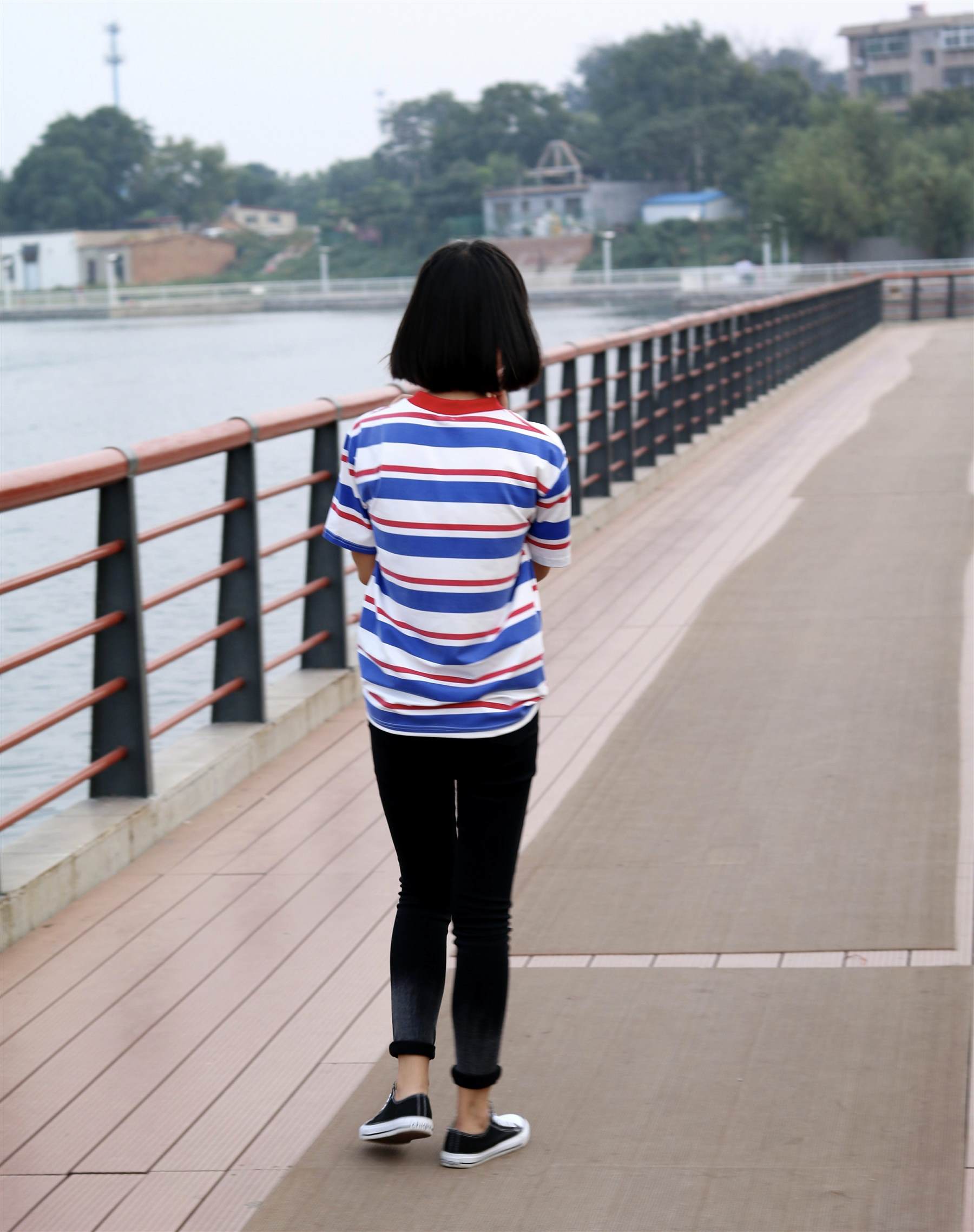 《帆布鞋の船袜脚丫+视频1个》作品图