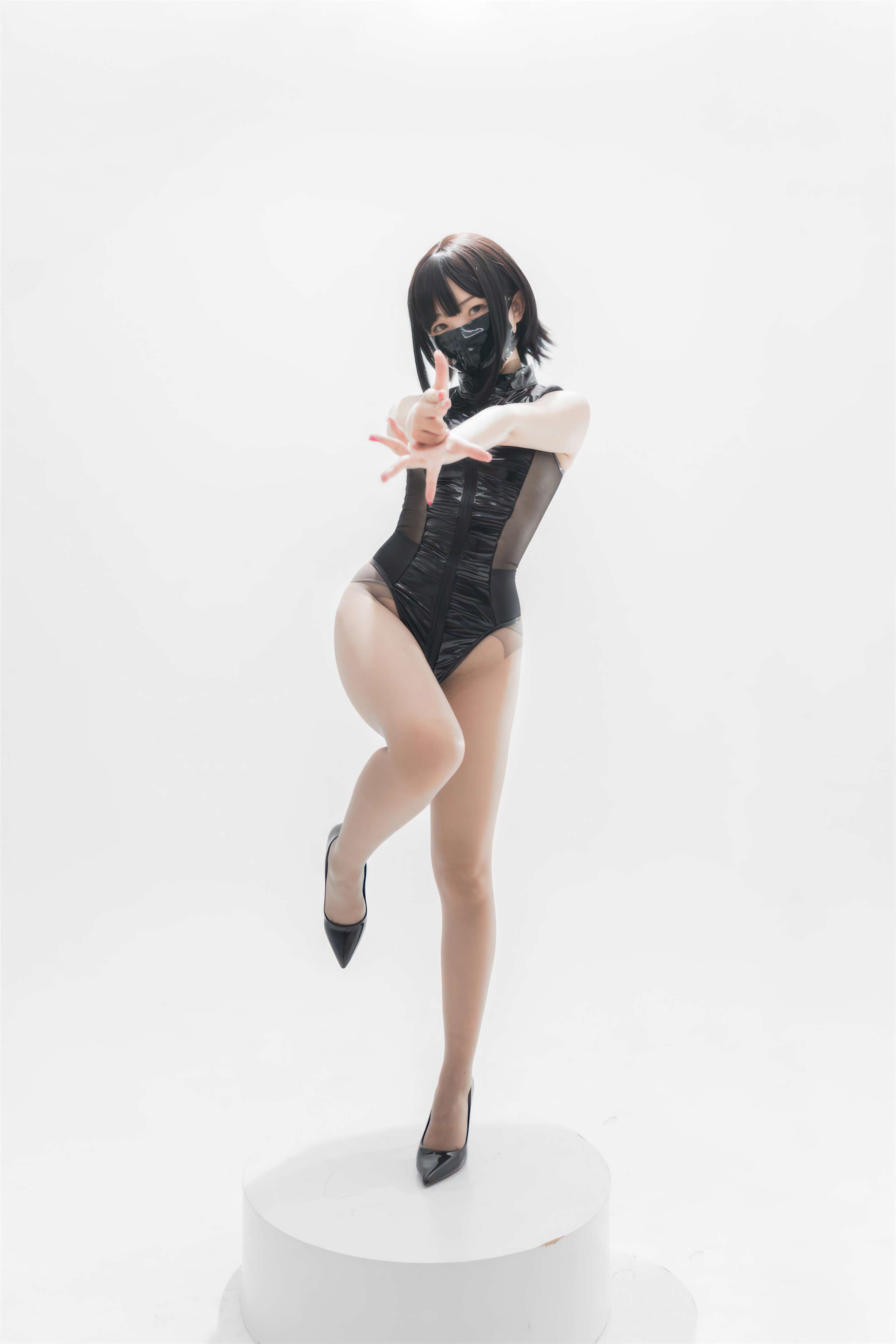 《花铃 灰丝皮衣》作品图