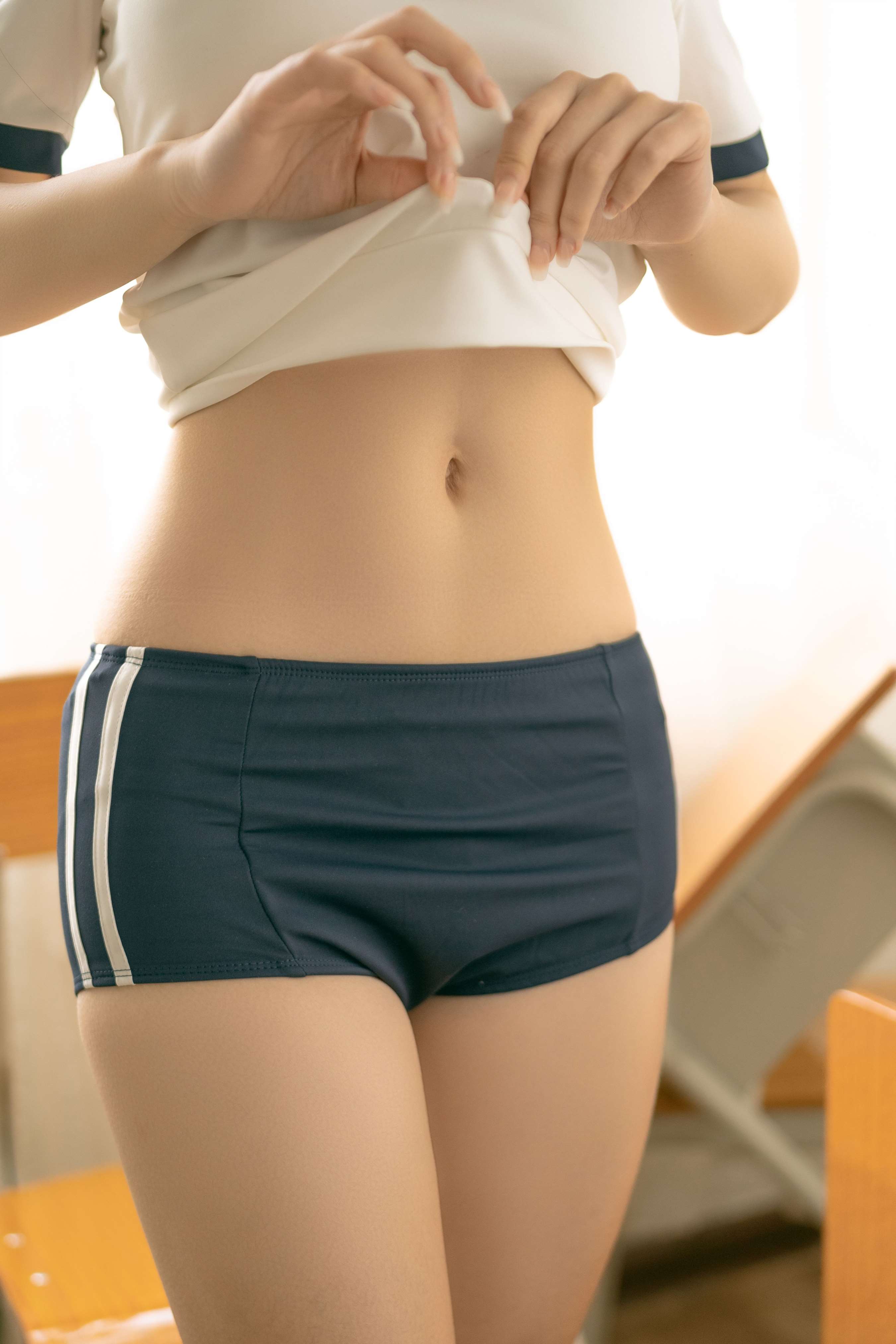 《桃良阿宅-体操服》作品图