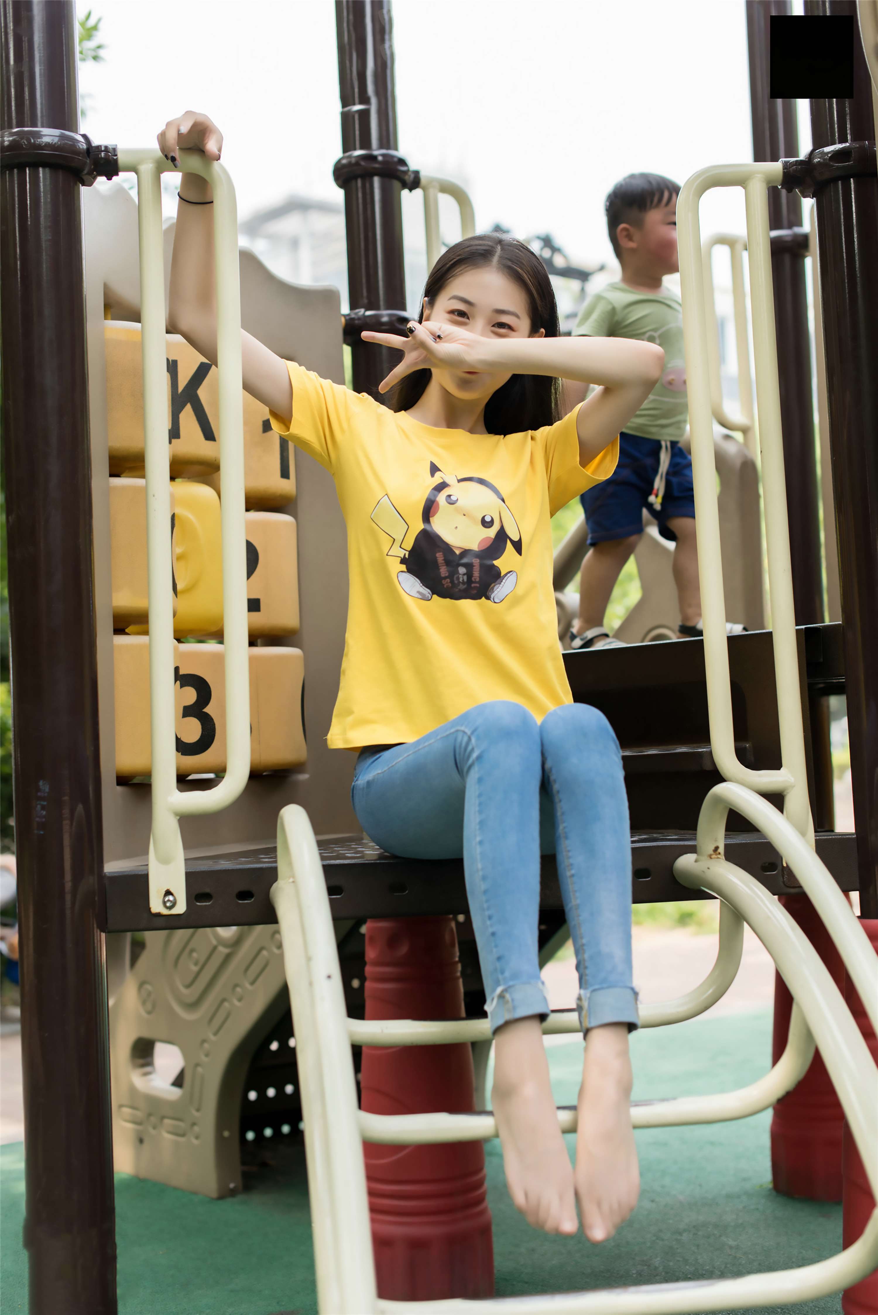 《师妹牛仔肉丝足》作品图