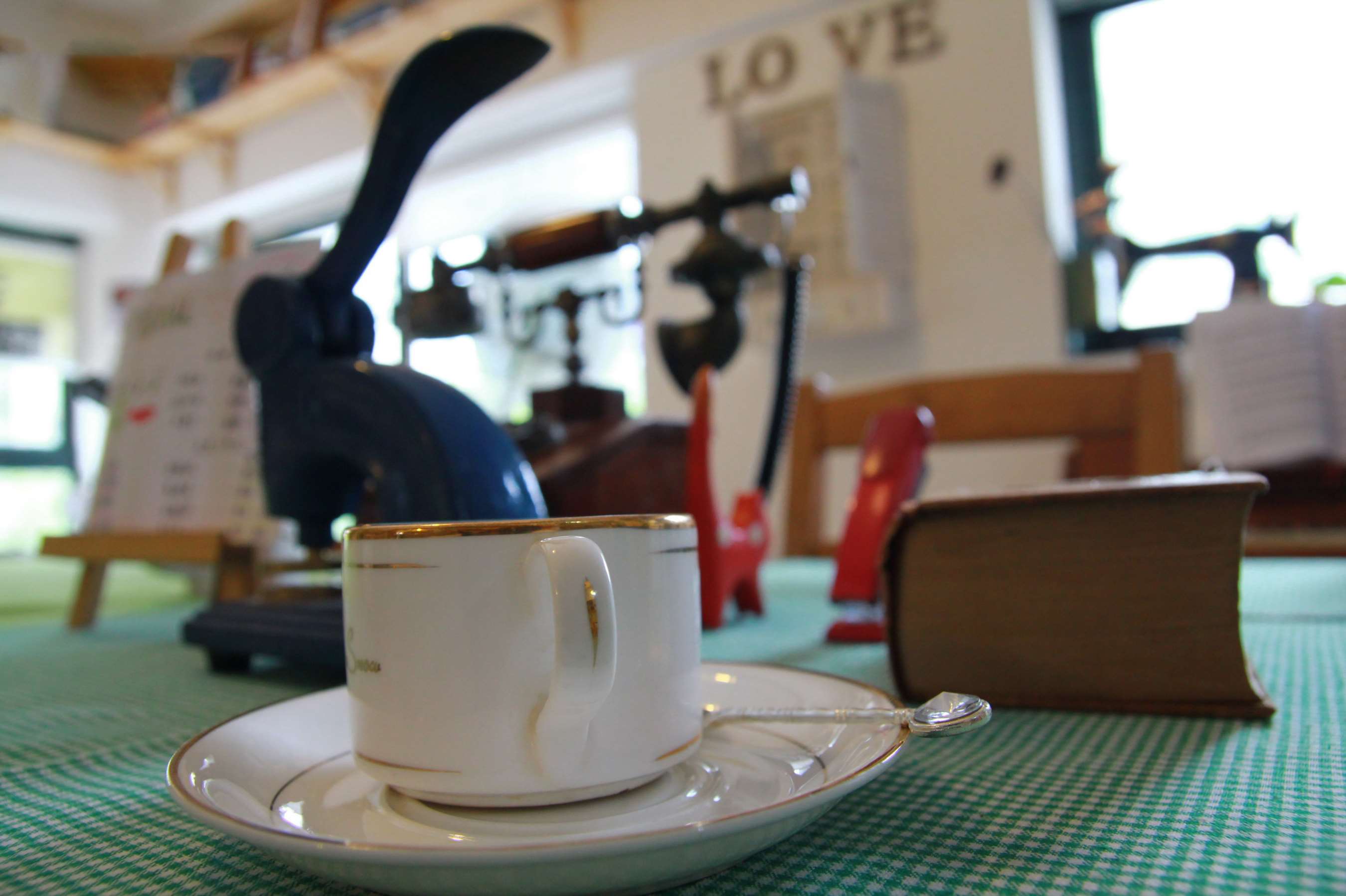 《海事大一学妹的精致白嫩玉足和灵活的足趾！》作品图