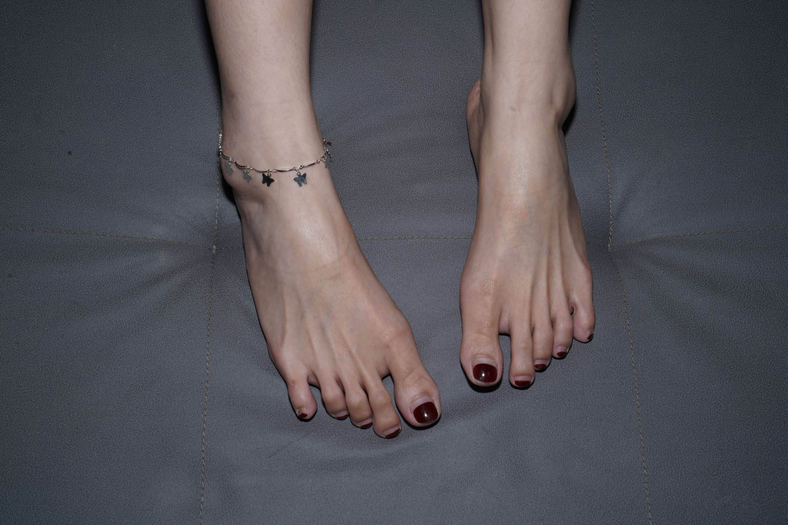 《新模加丽来试镜，展示36码美脚》作品图