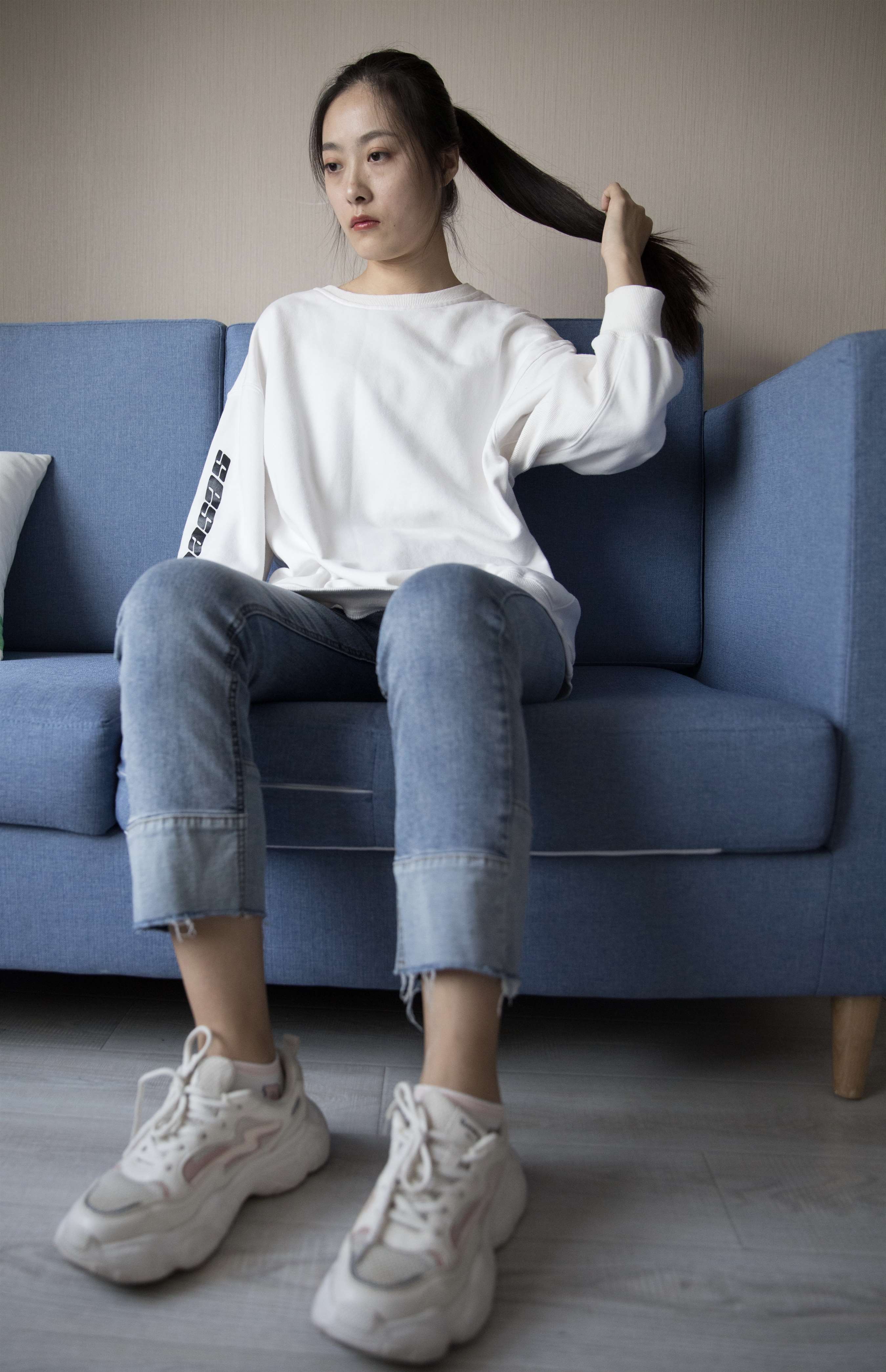 《运动鞋の棉袜脚丫【视频一个网盘下载】》作品图