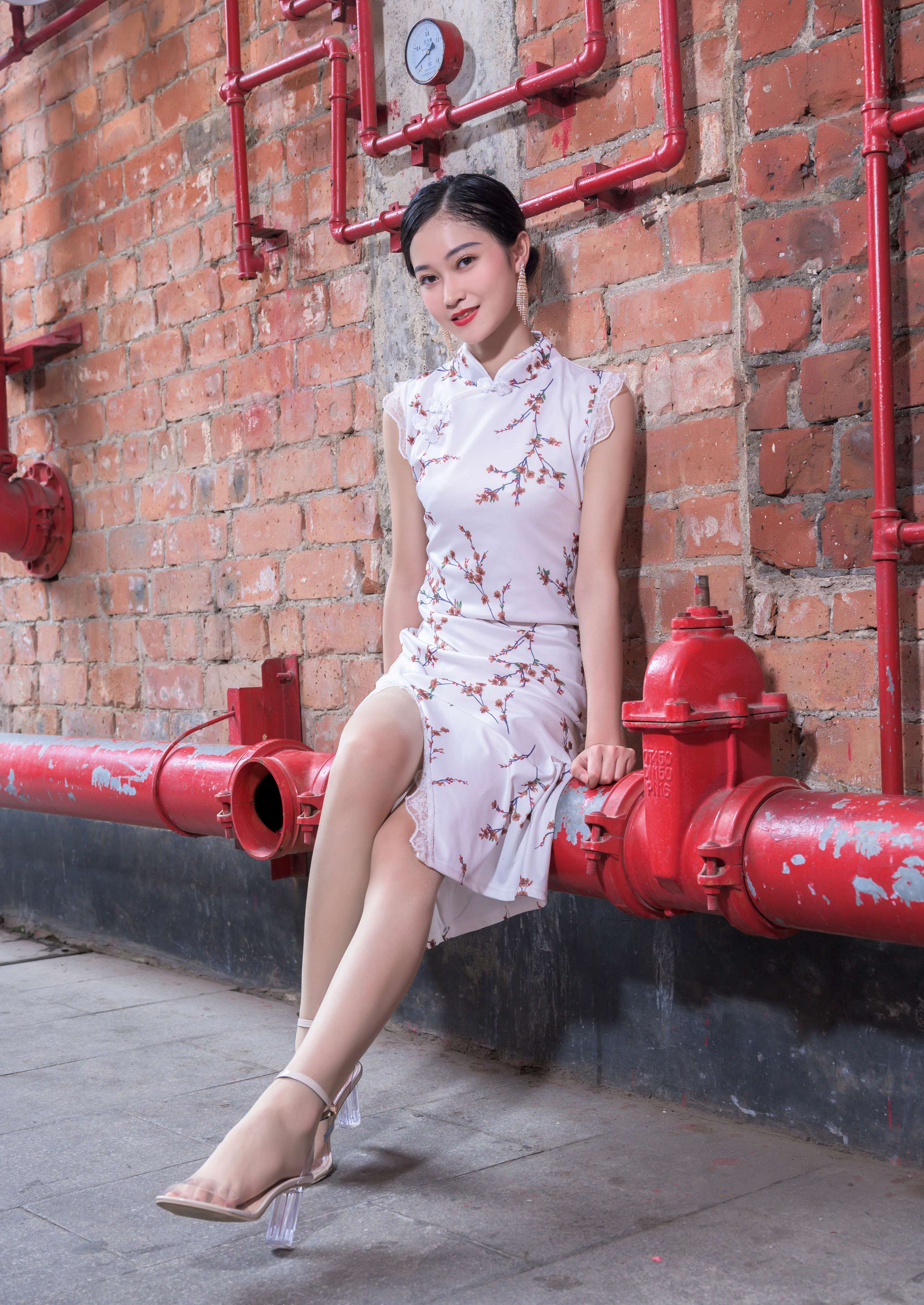 《漫漫 户外展示肉丝脚丫》作品图