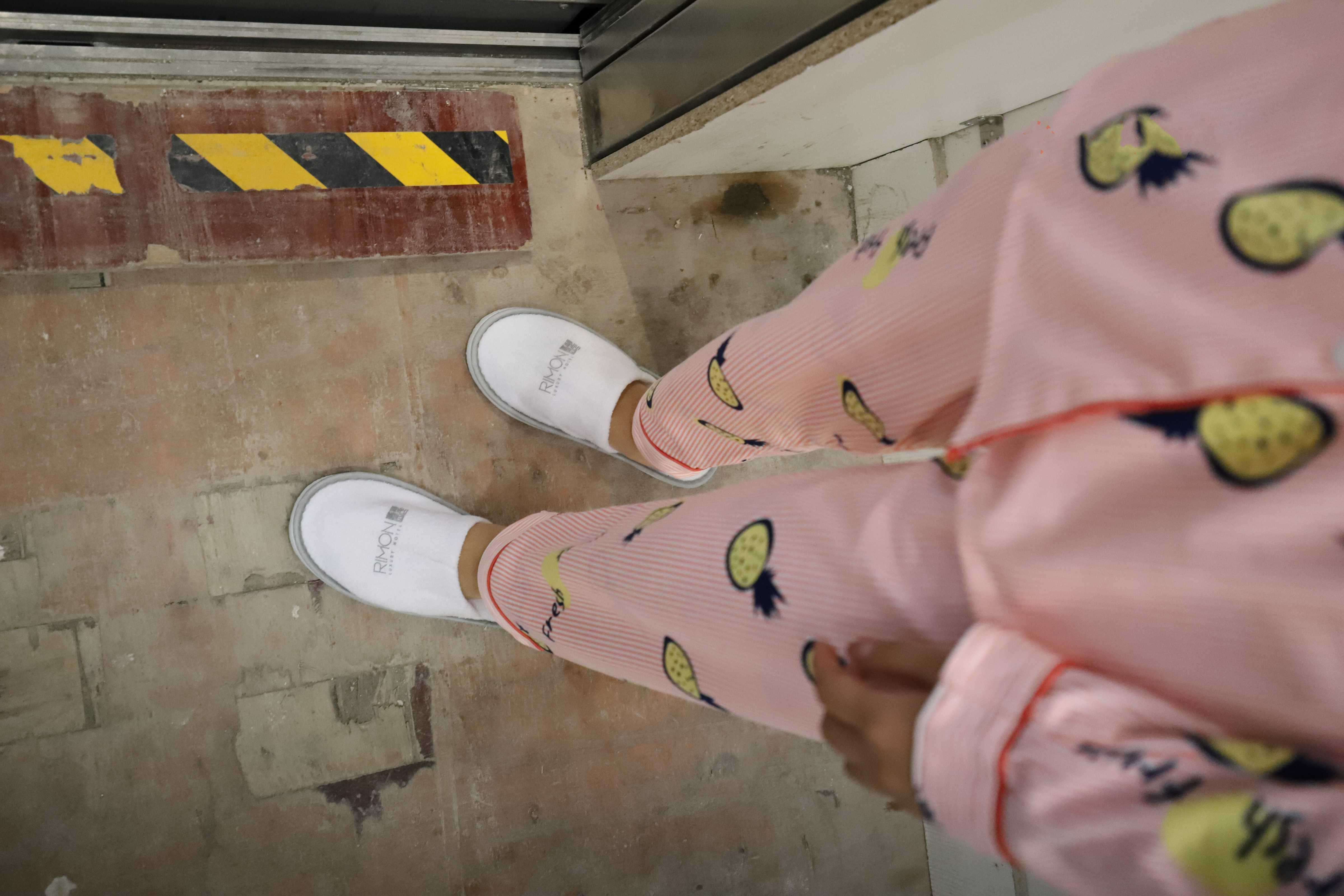 《睡衣短丝袜の船袜脚》作品图