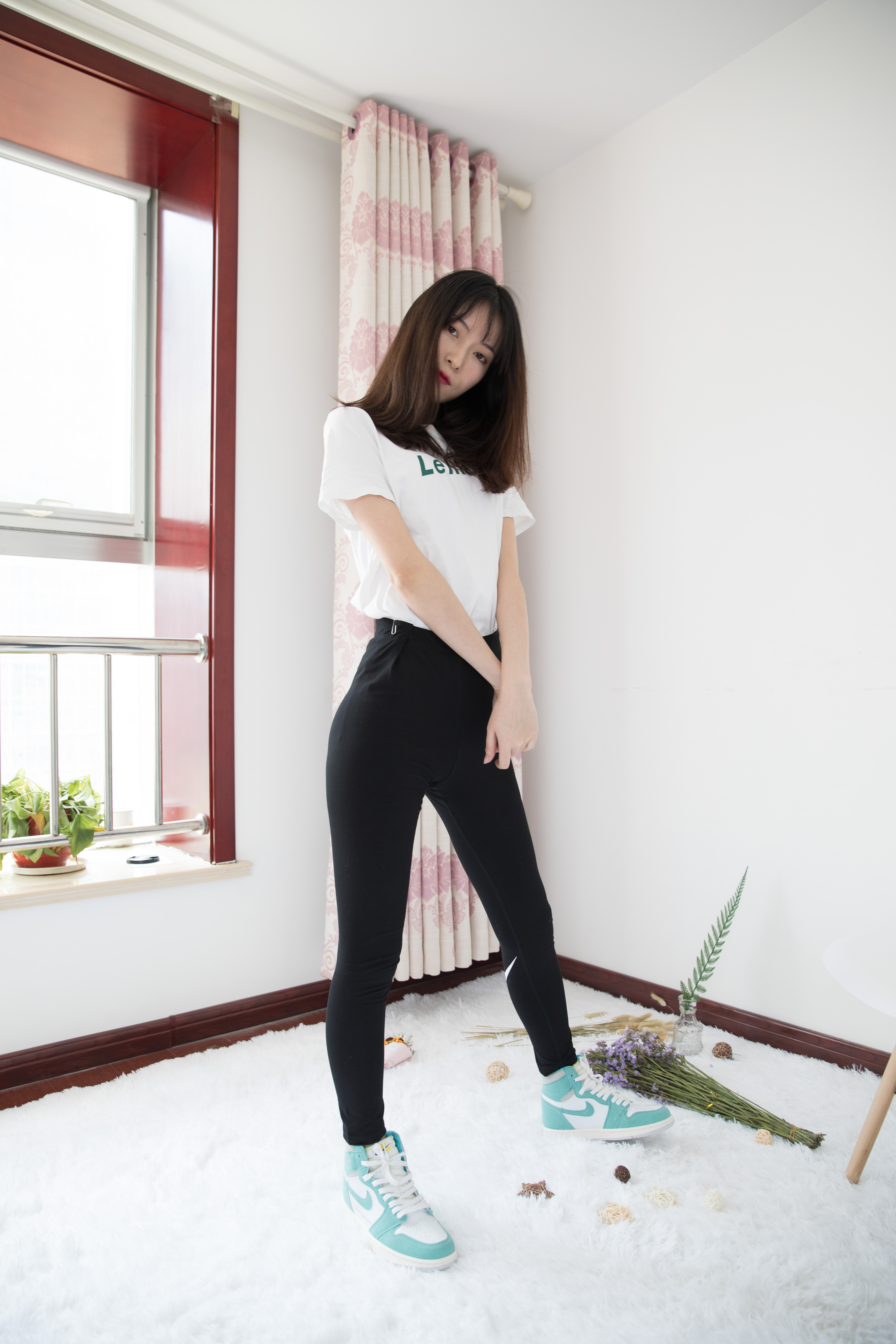 《休闲运动棉袜の丝袜脚丫+视频一部》作品图