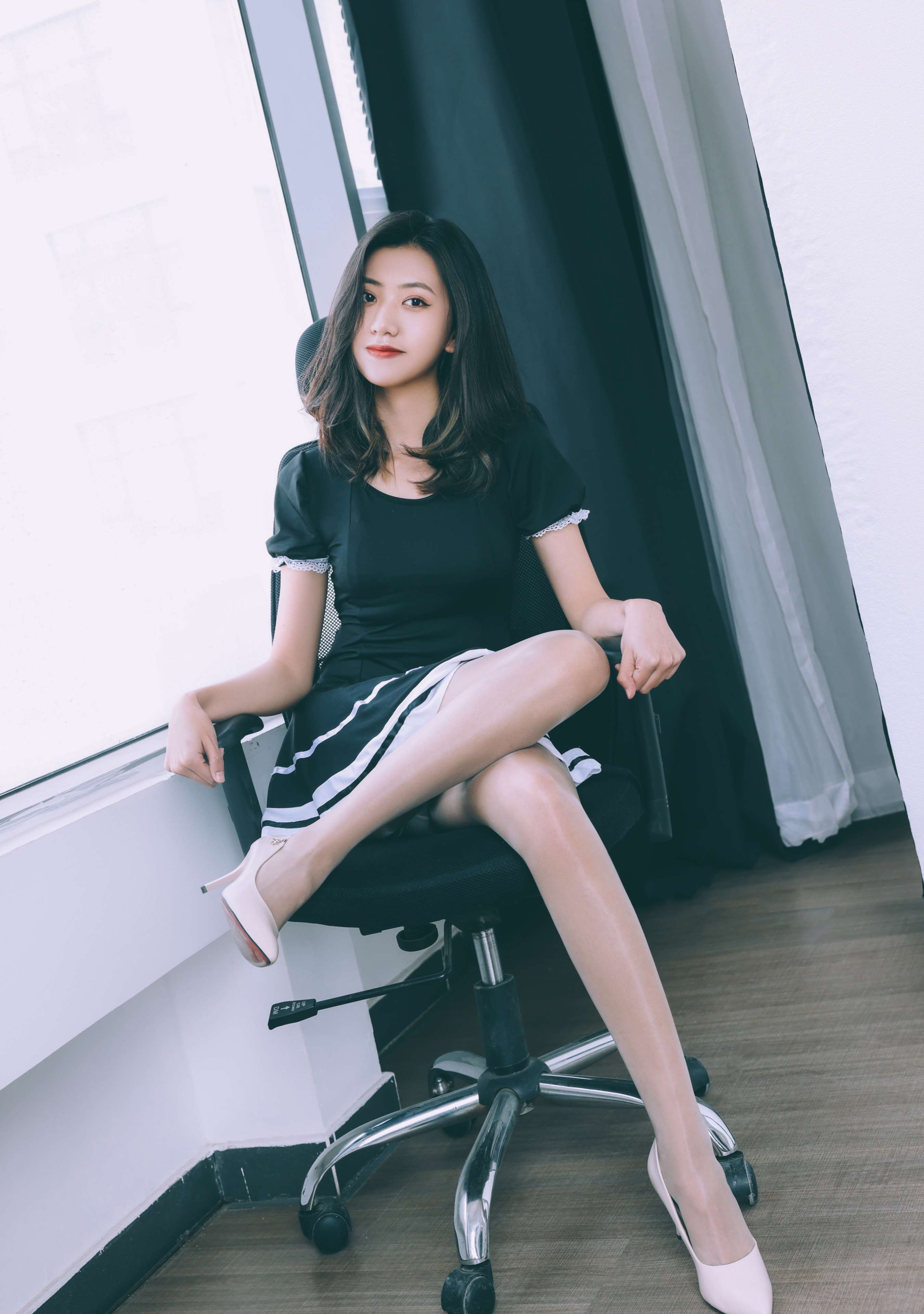 《艾莎高跟の丝足》作品图