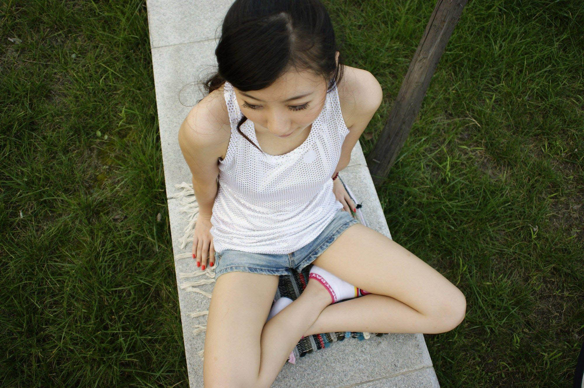 《冰冰白嫩长腿》作品图