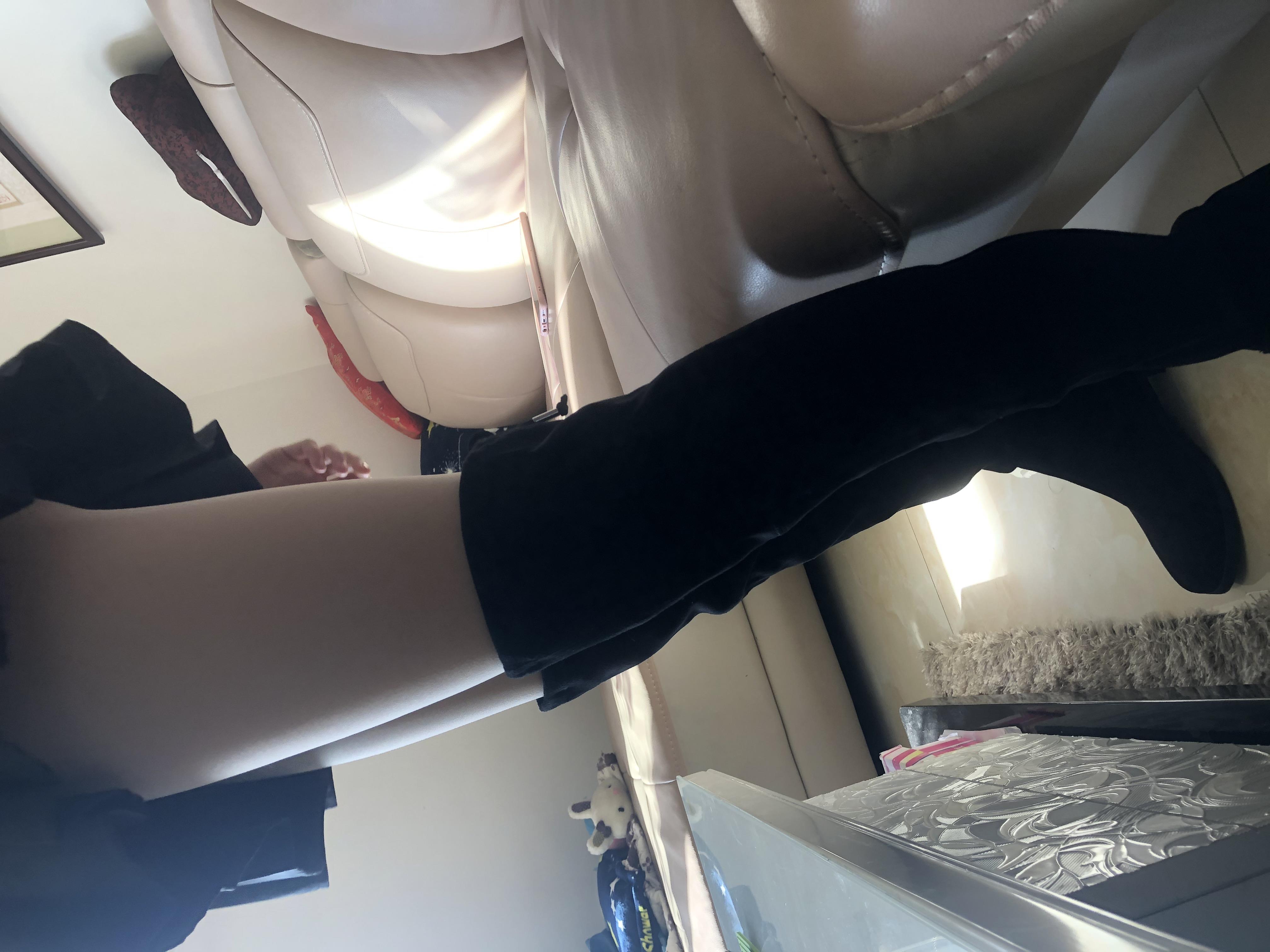 《家里来女同学了》作品图