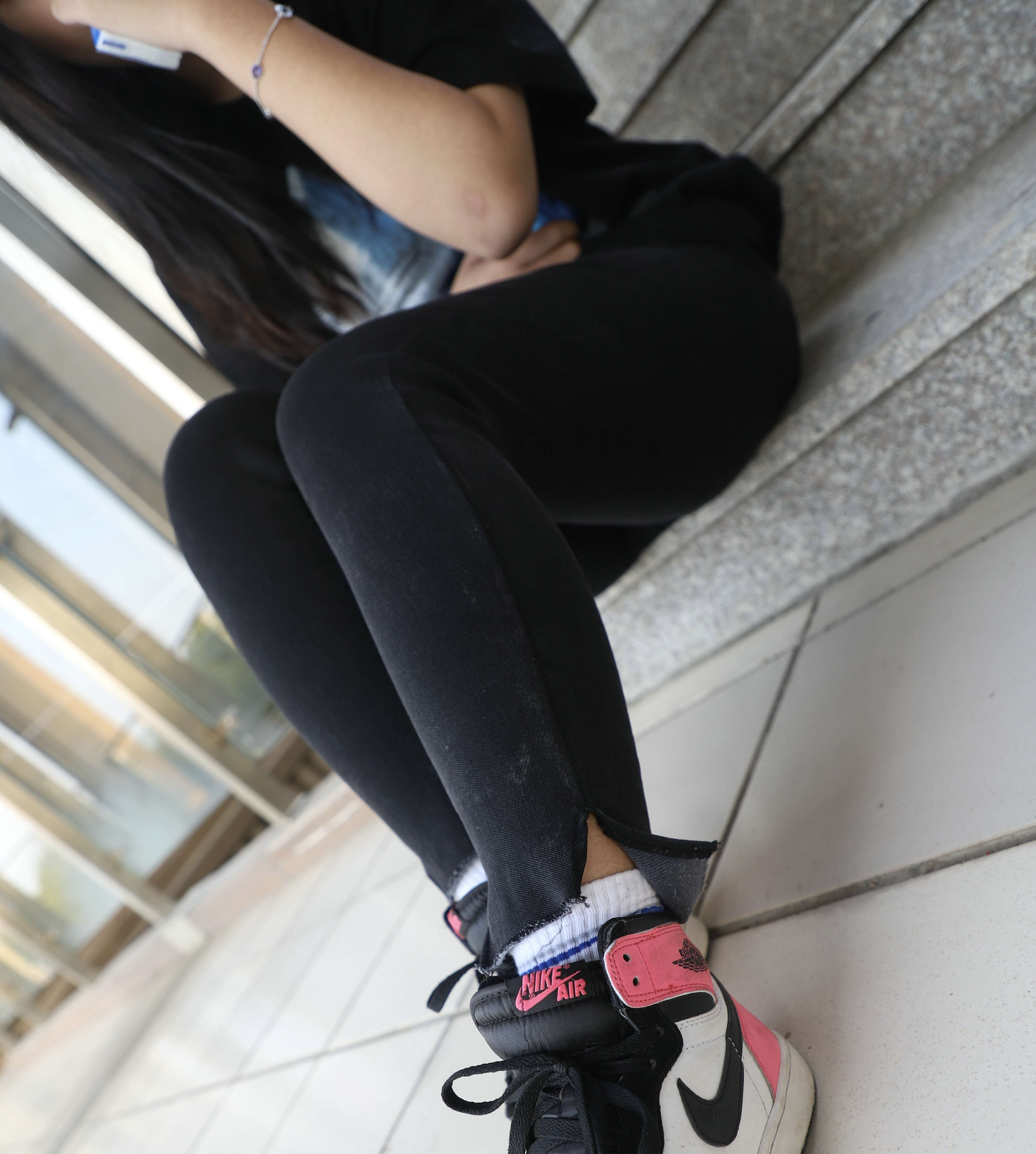 《休闲裤の球鞋白棉袜脚》作品图