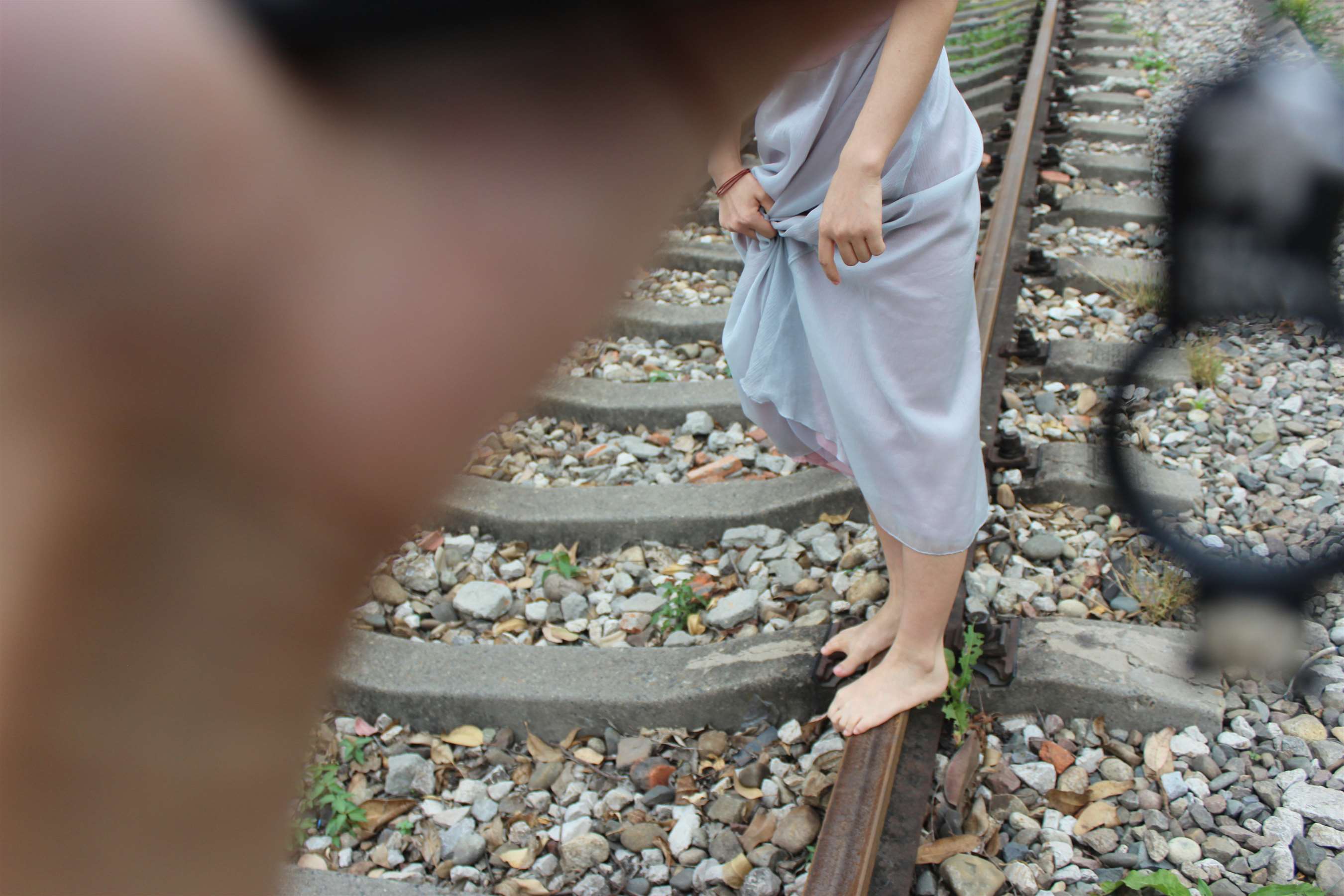 《巧子赤脚【套图+视频3个】》作品图