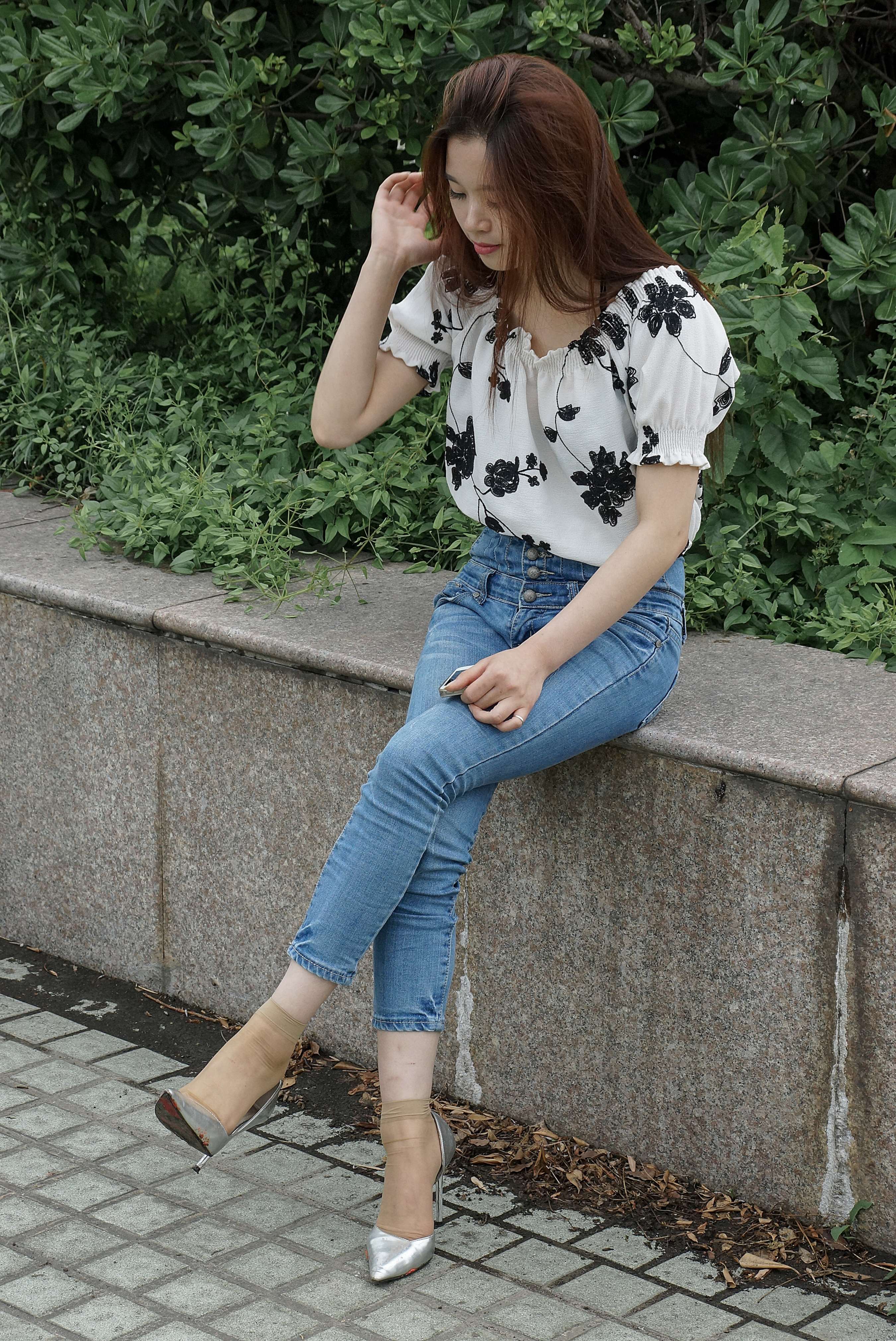 《挑鞋就是小姐姐的日常动作》作品图