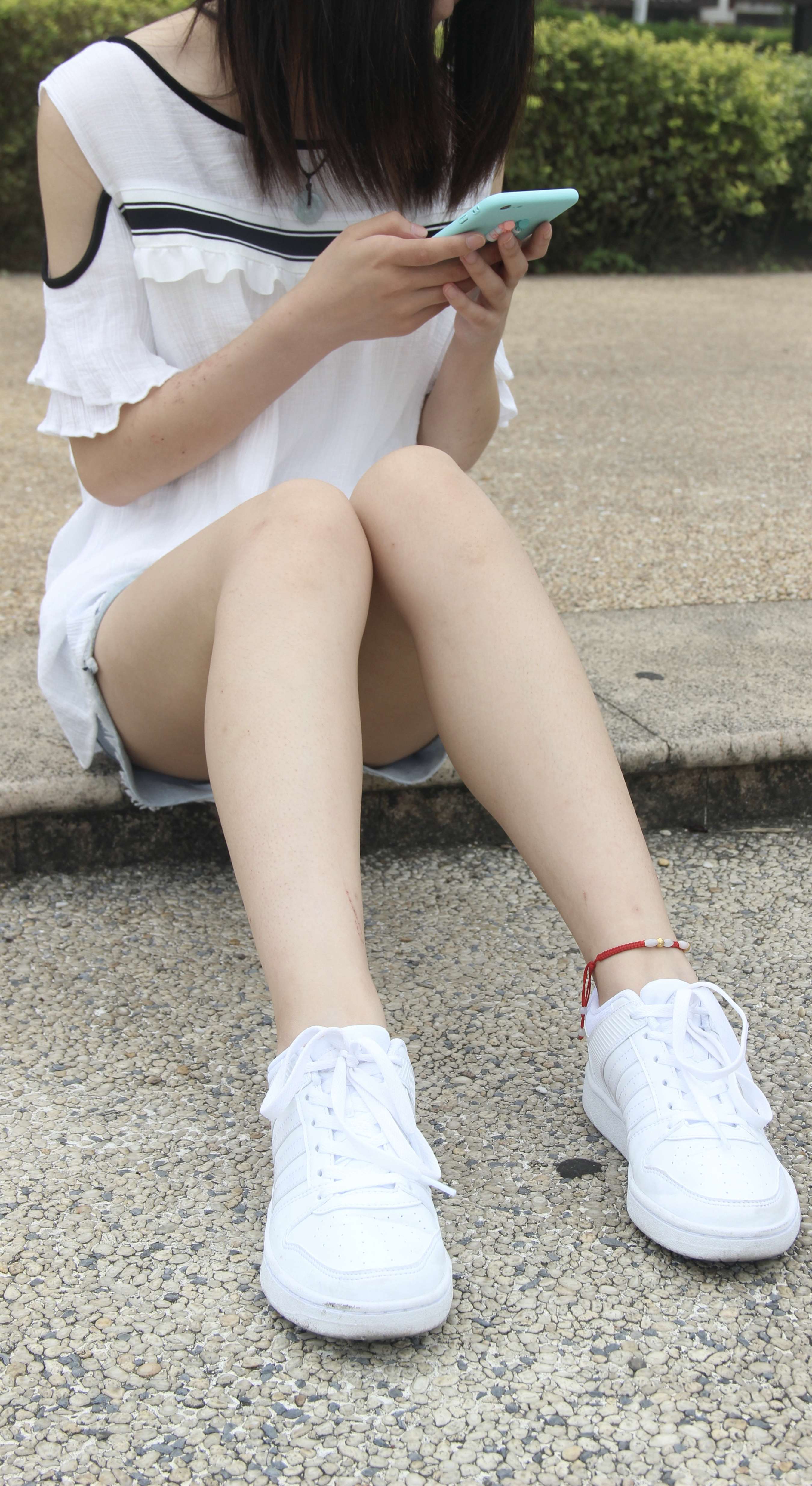 《热裤の粉船袜脚》作品图