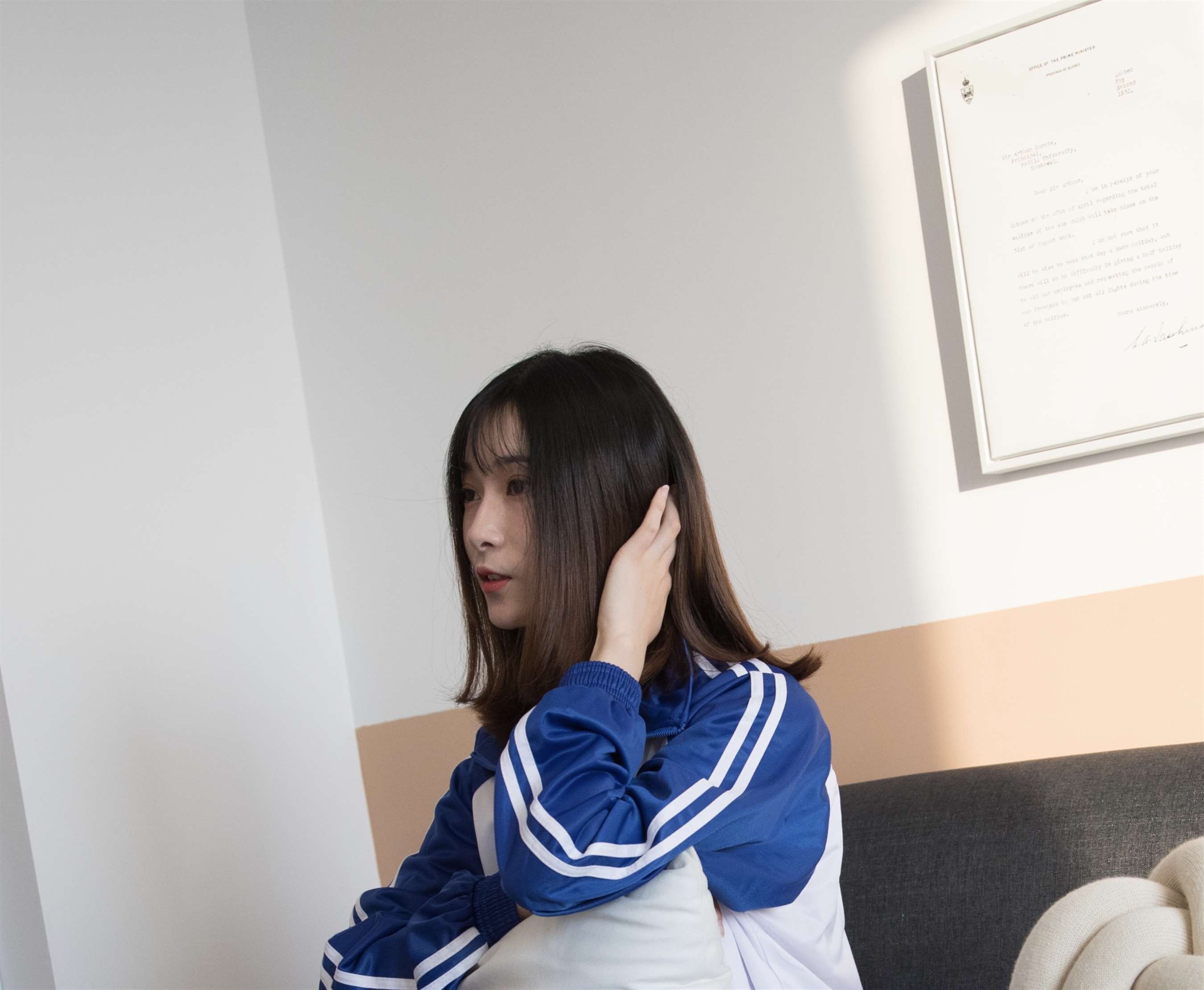 《校服板鞋の棉袜脚丫》作品图