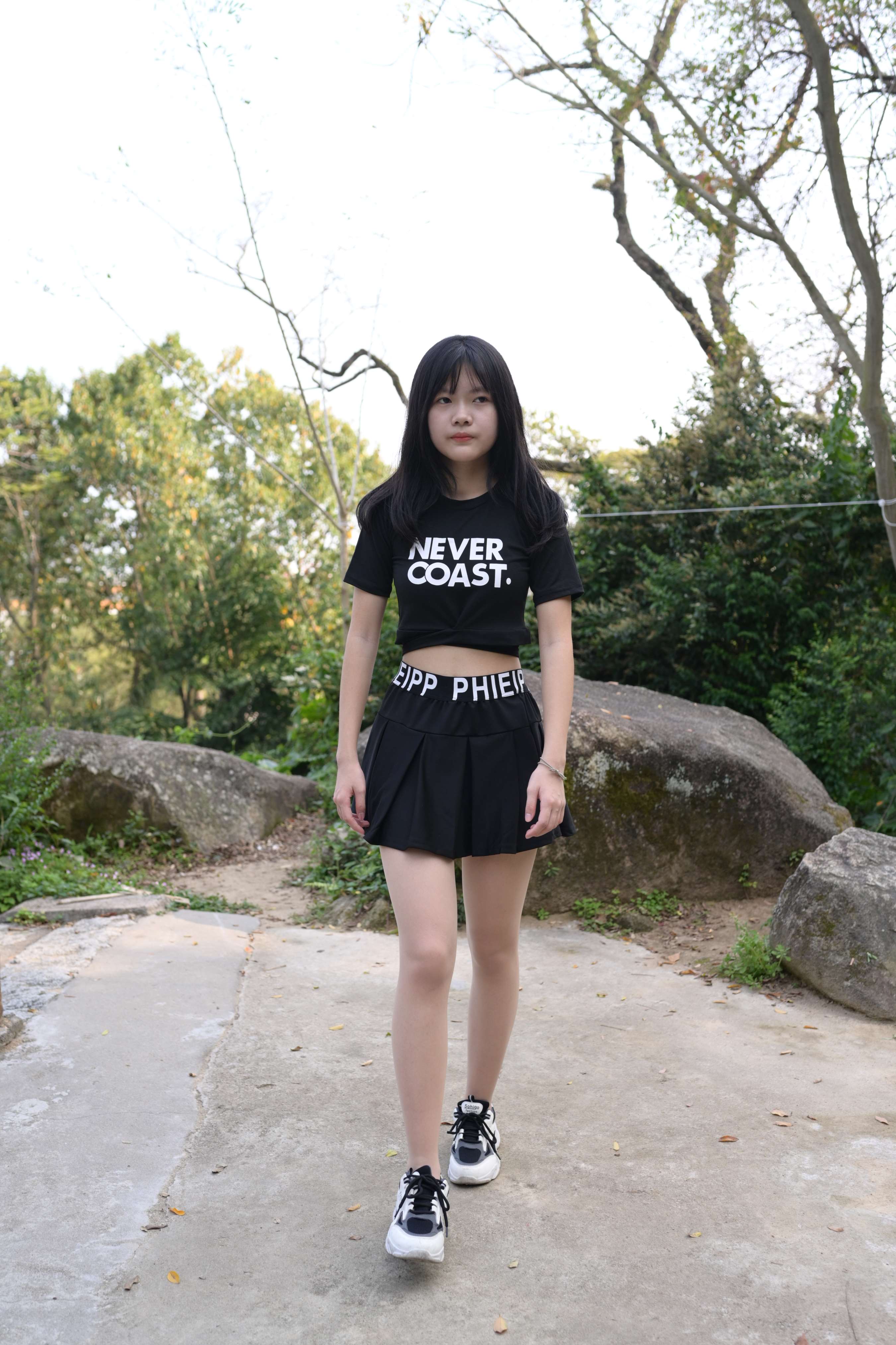 《西湖上小姐姐的丝足》作品图