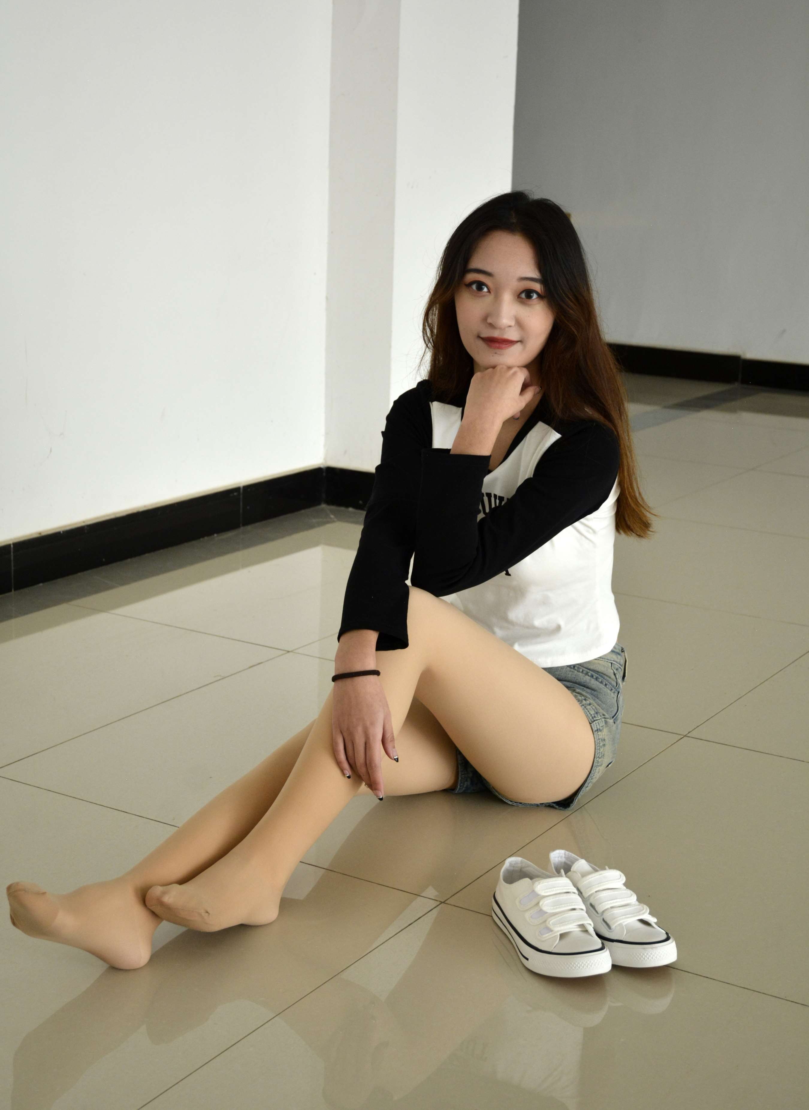 《依依 走走拍拍》作品图