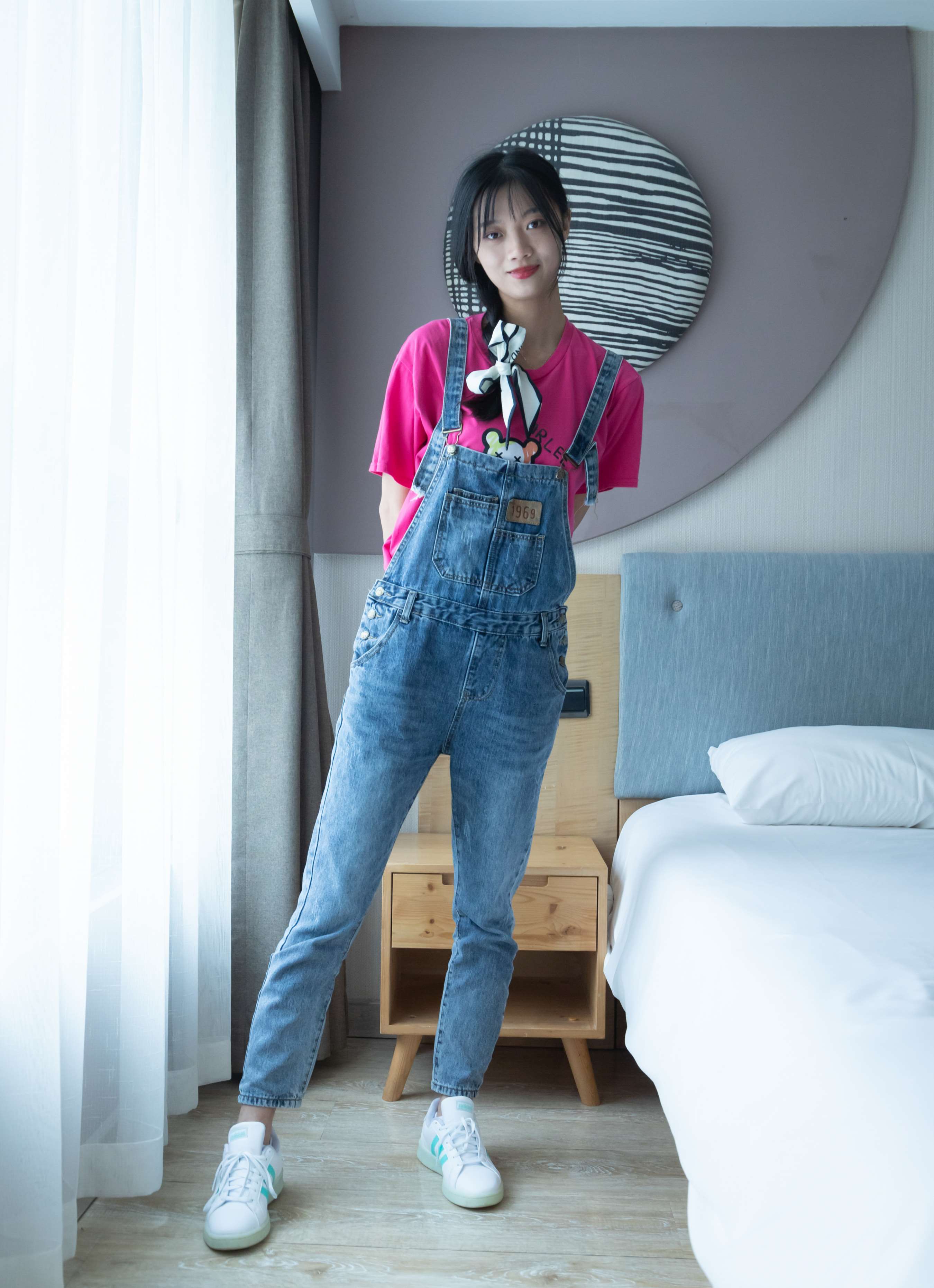 《妹子不笑还挺好看》作品图